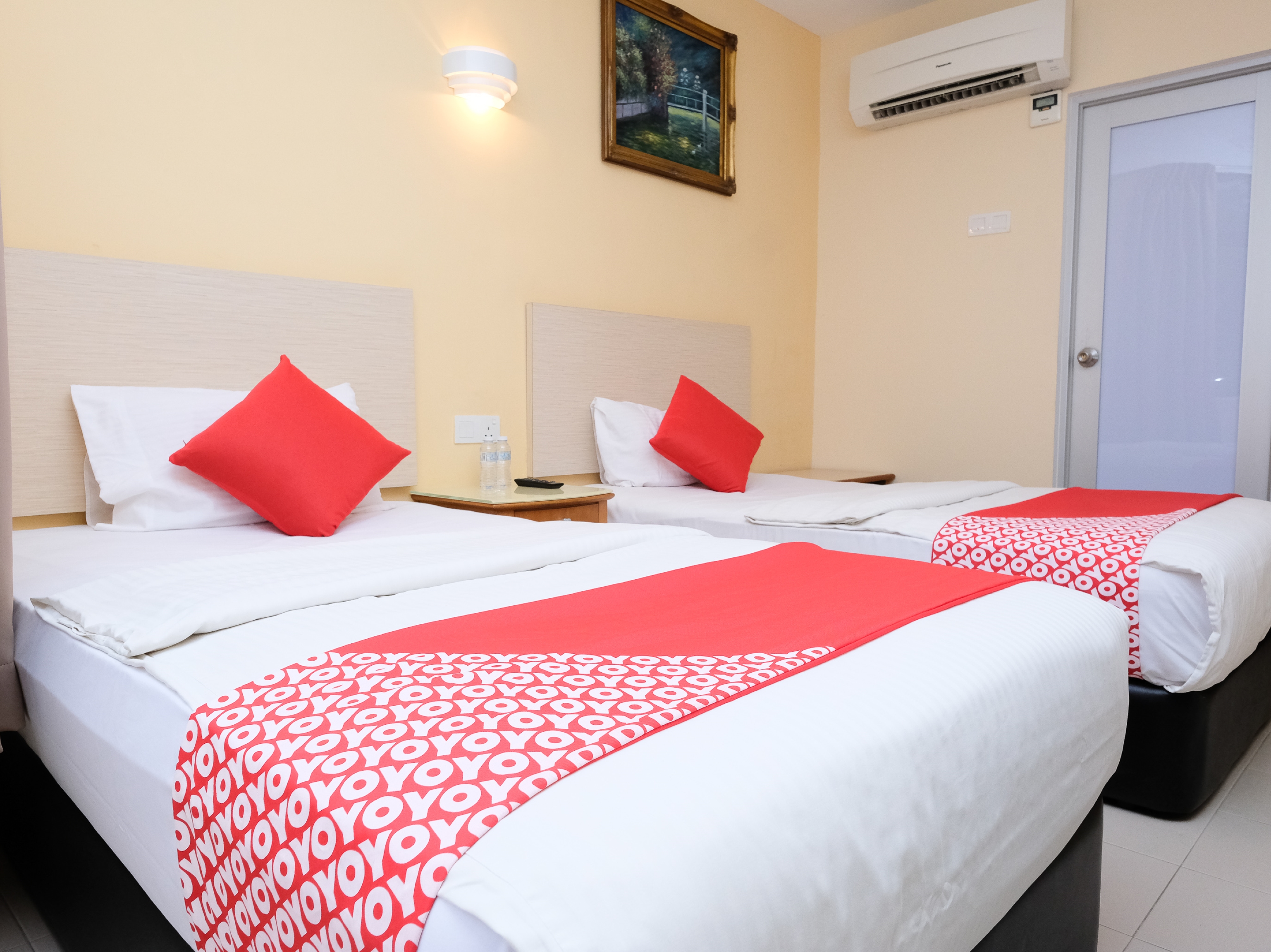 OYO 635 Seven Days Hotel