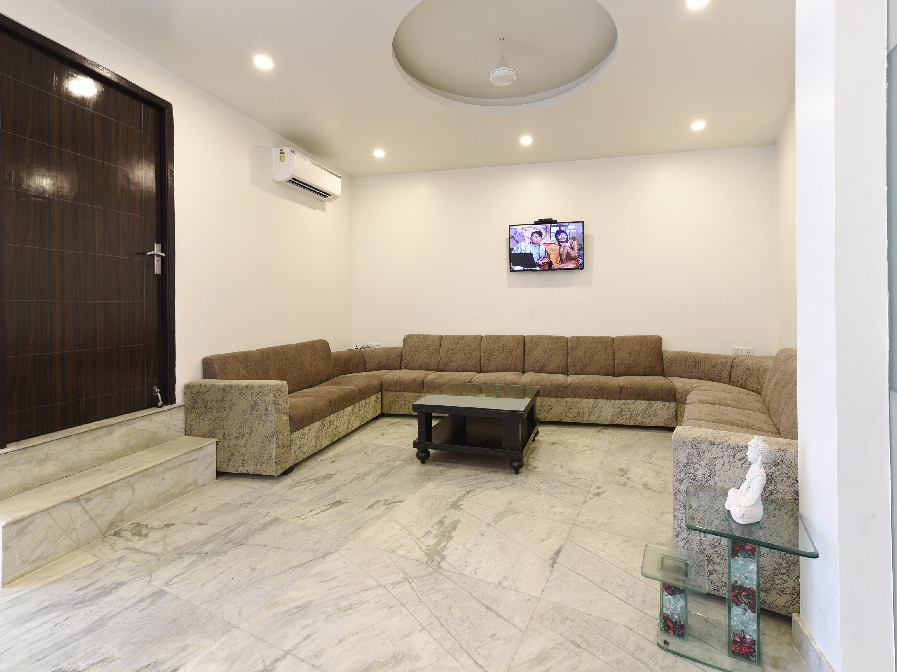 Kelvish Hotel