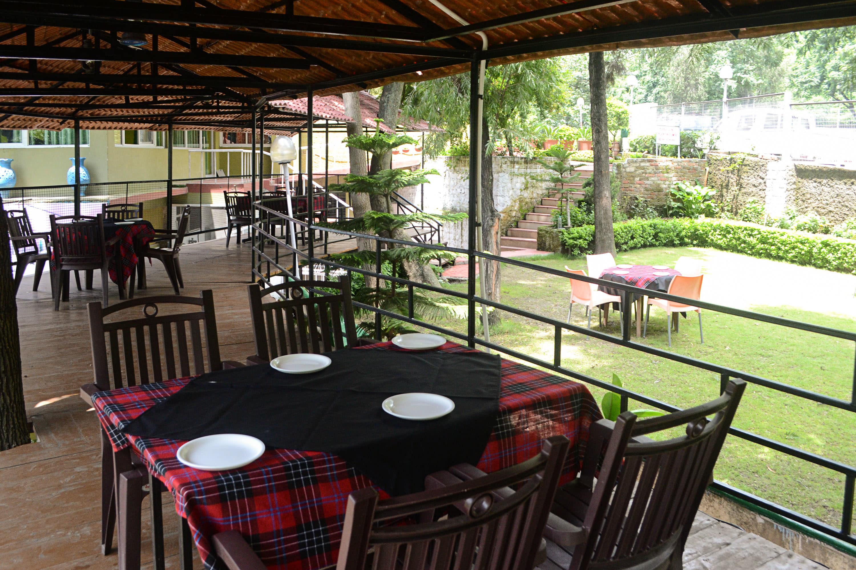 OYO 22122 Hotel Falcon Crest