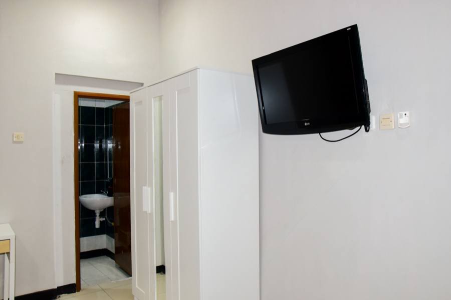 RedDoorz Plus near Mall Kelapa Gading
