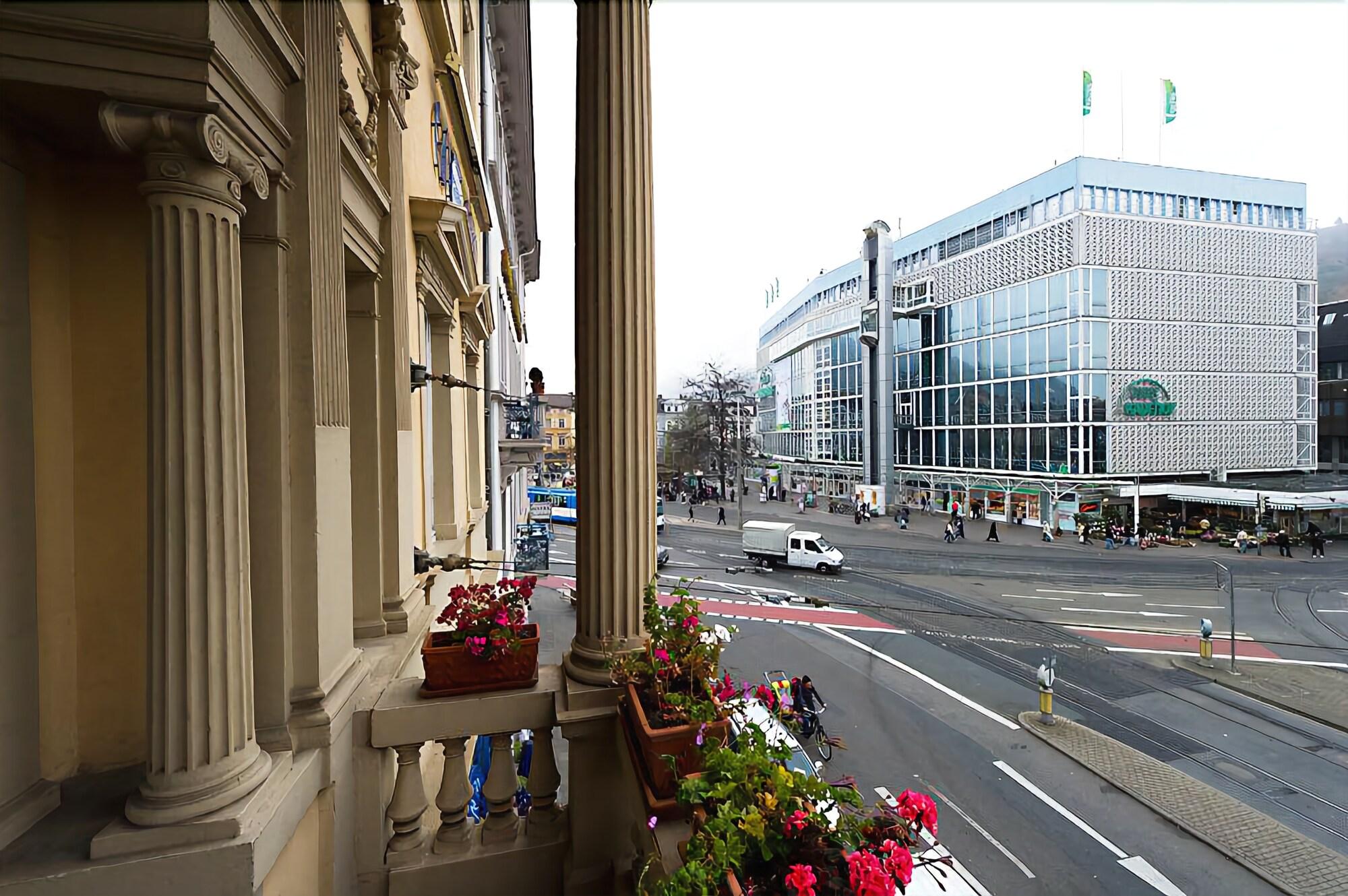 Denner Hotel by null