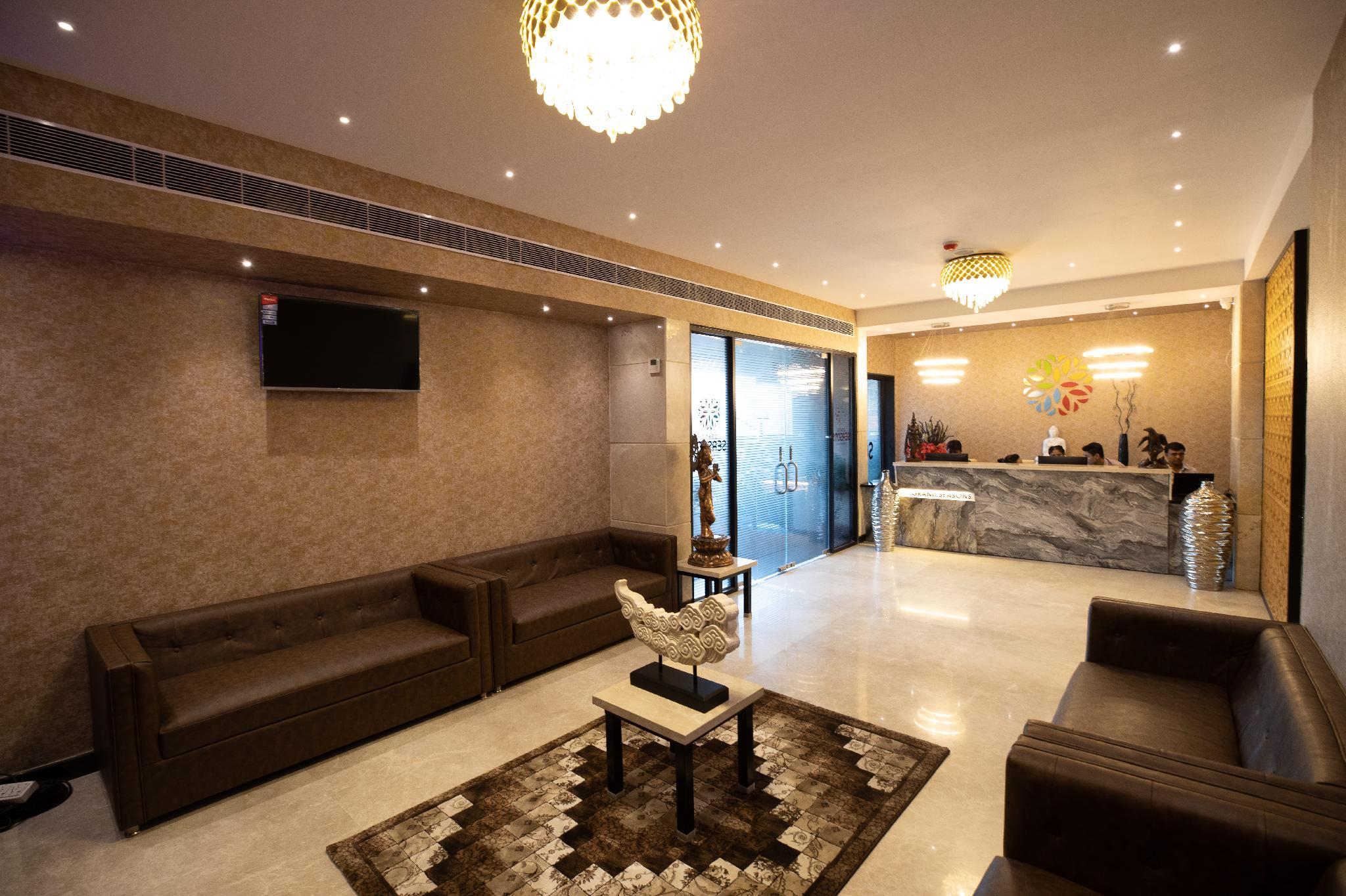 Palette - Grand Seasons (The Business Hotel)