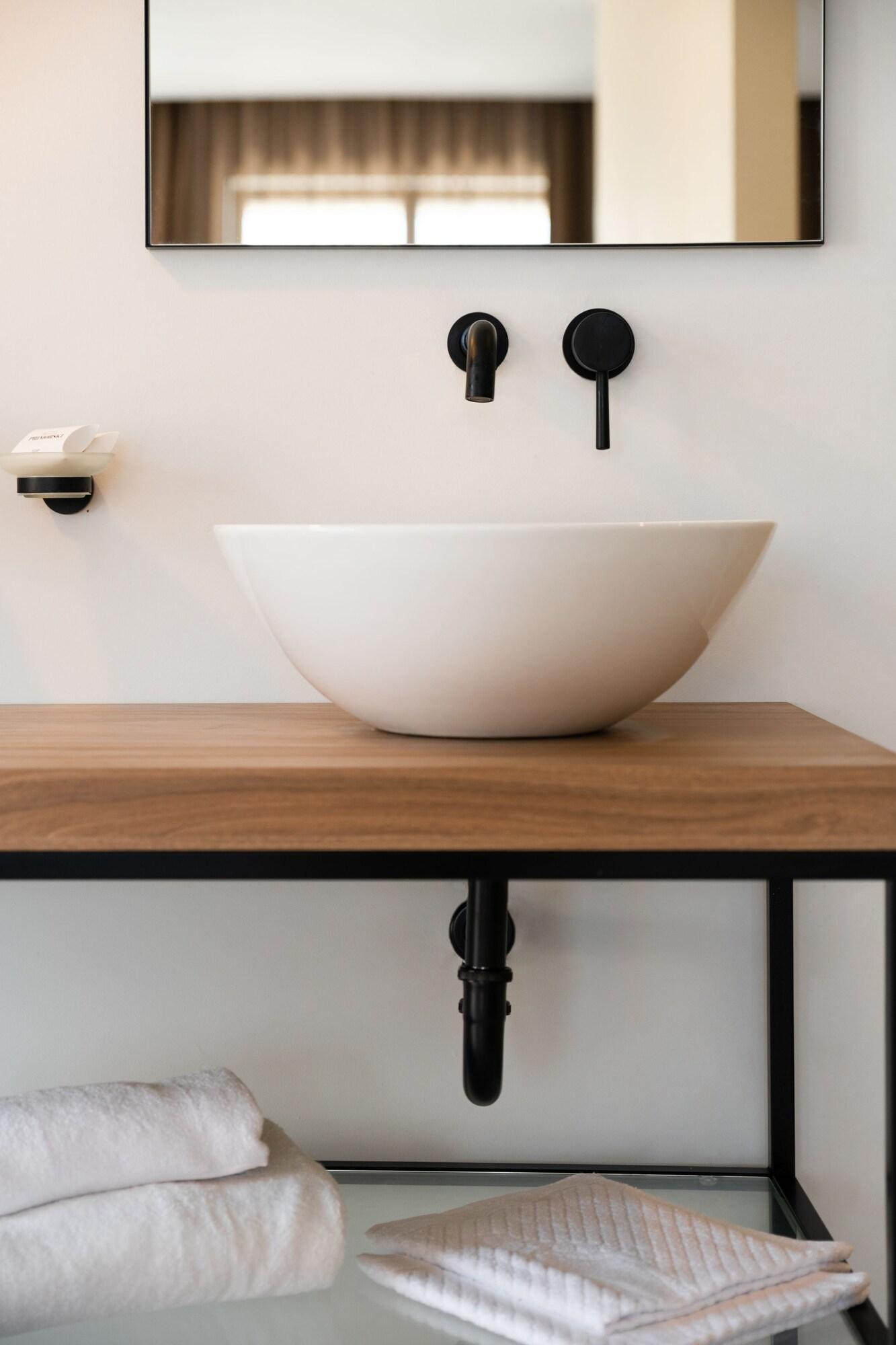 Primorski Hotel - photo