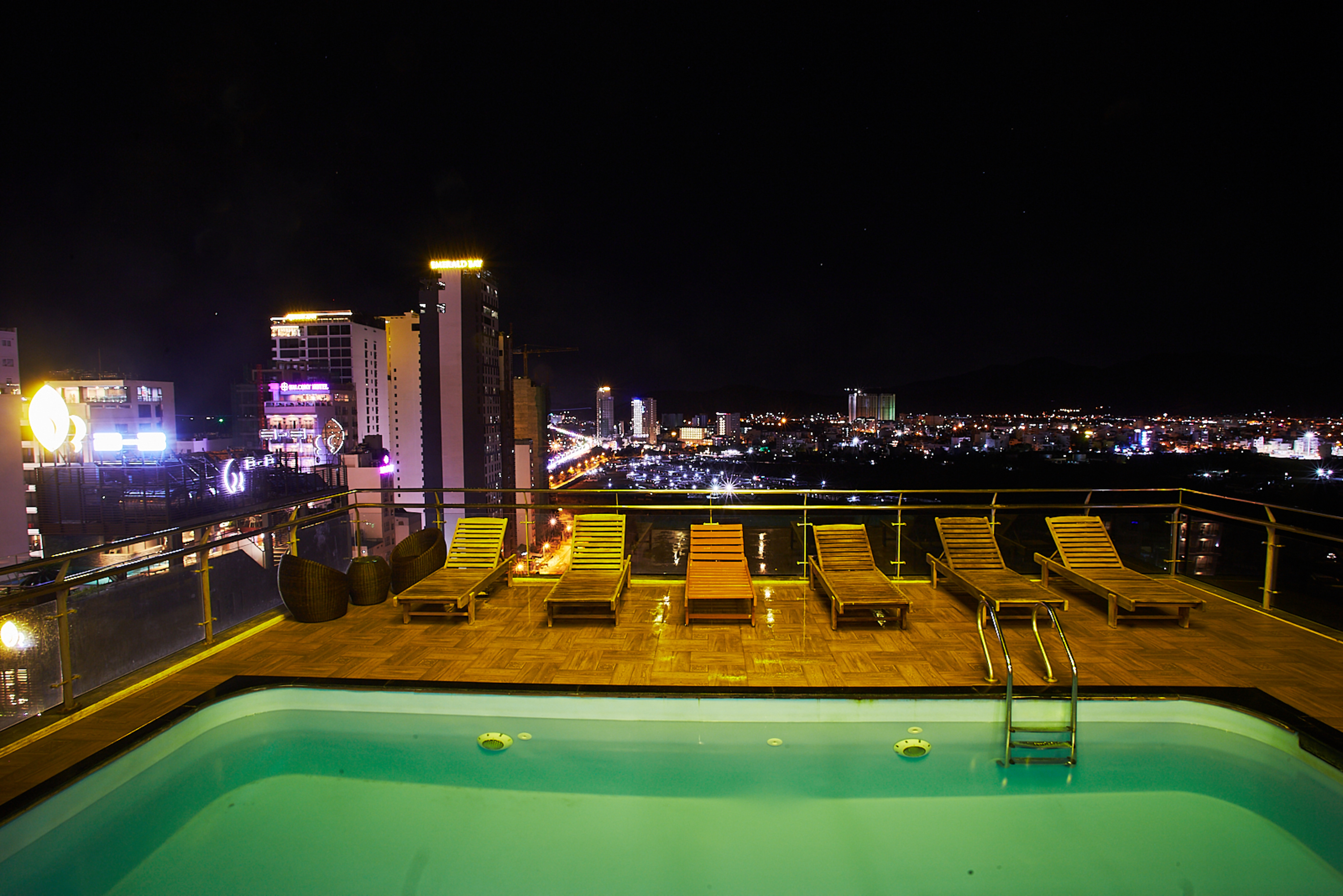 An Vista Hotel by null