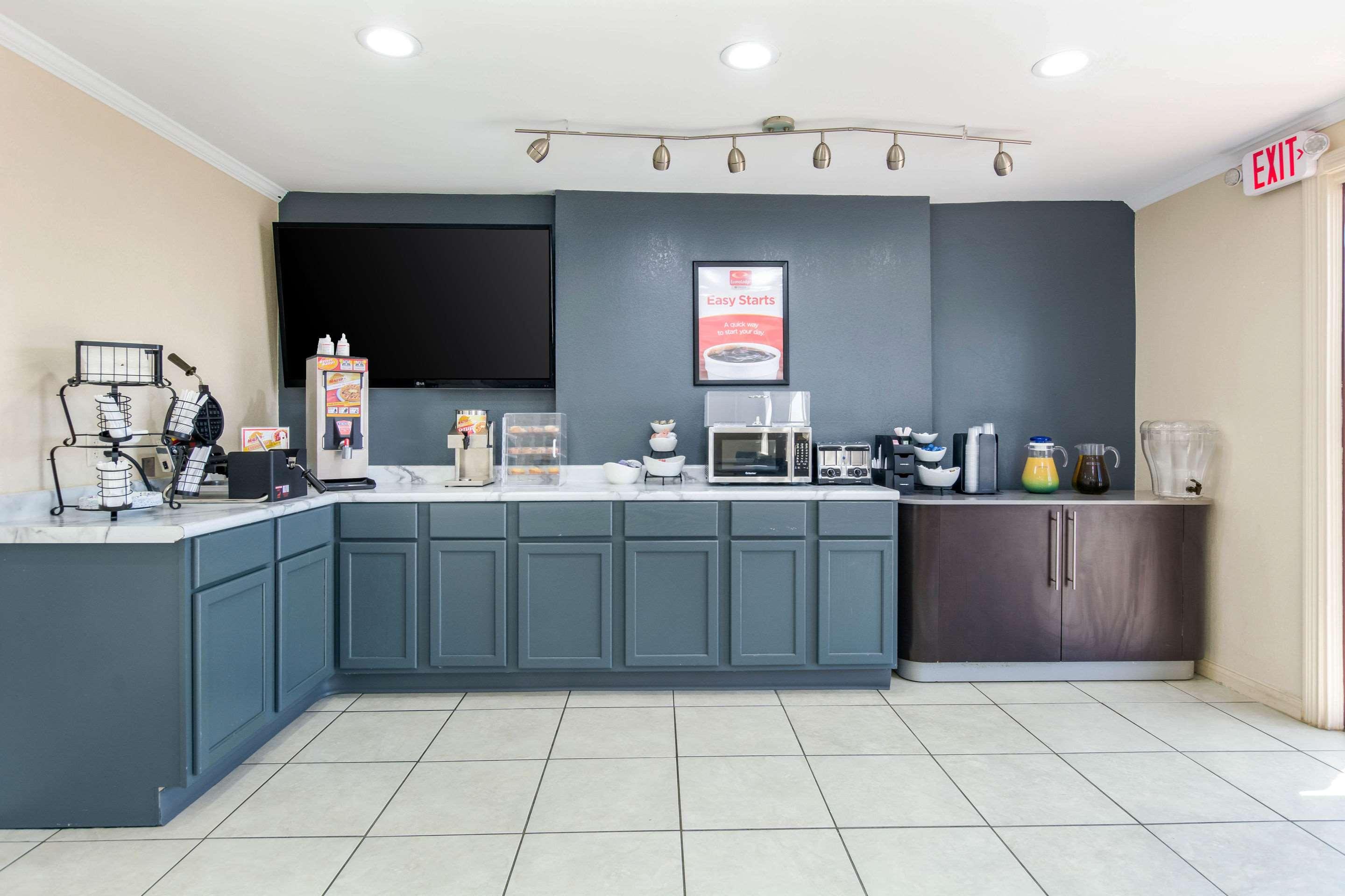 Quality Inn & Suites Columbus West