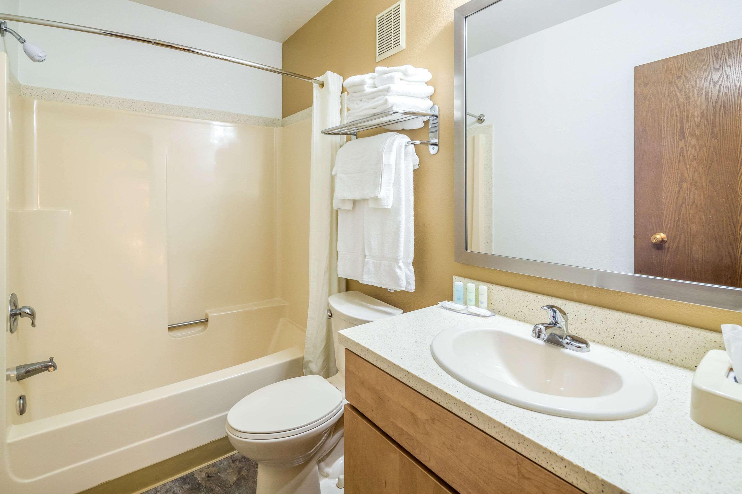 Clarion Hotel Suites Fairbanks