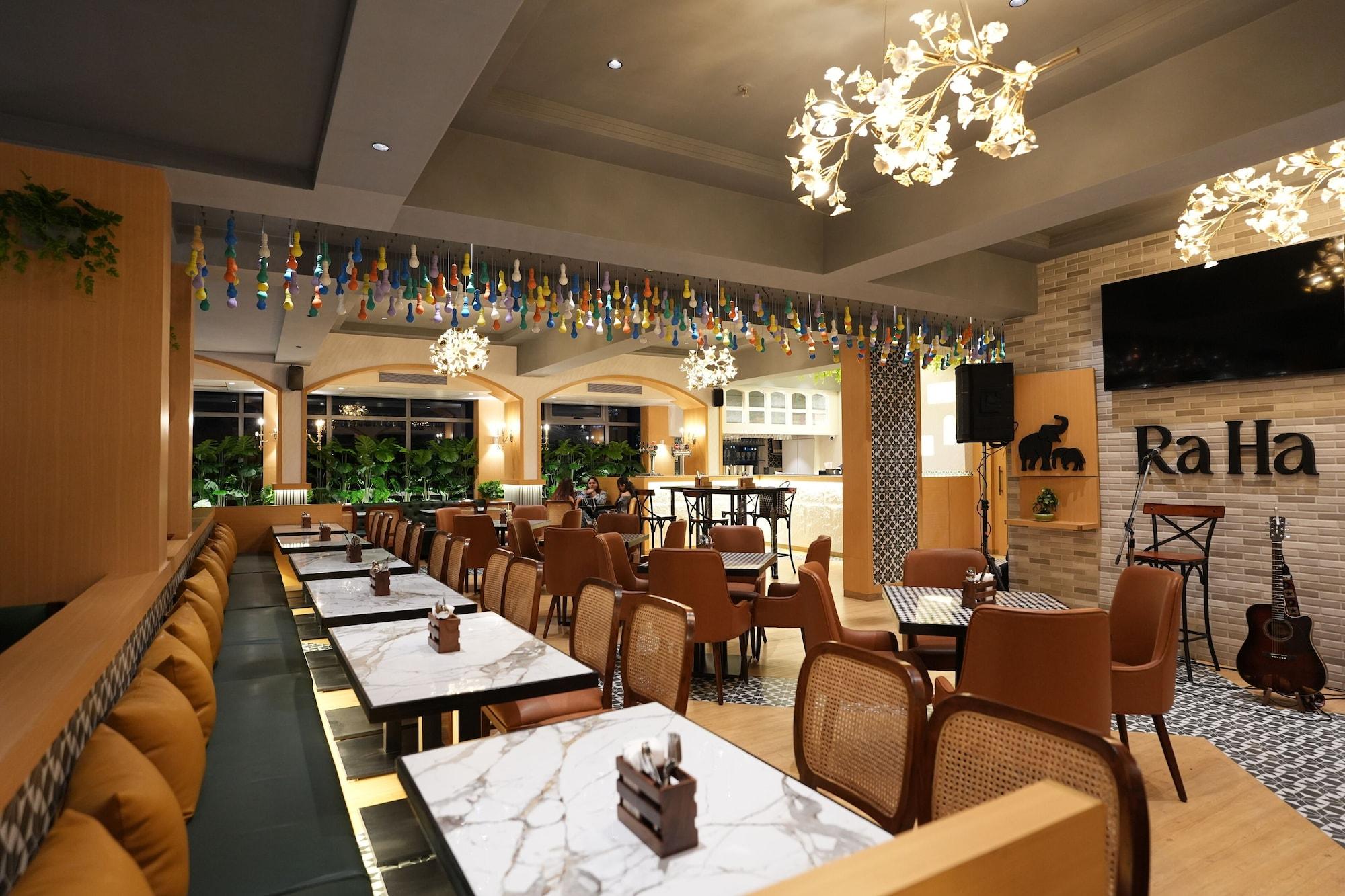 Hotel Golden Nest