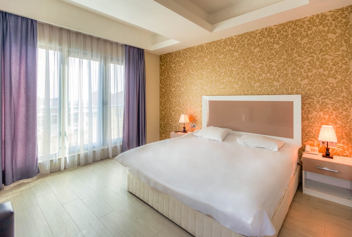 Hotel Diplomat Suites