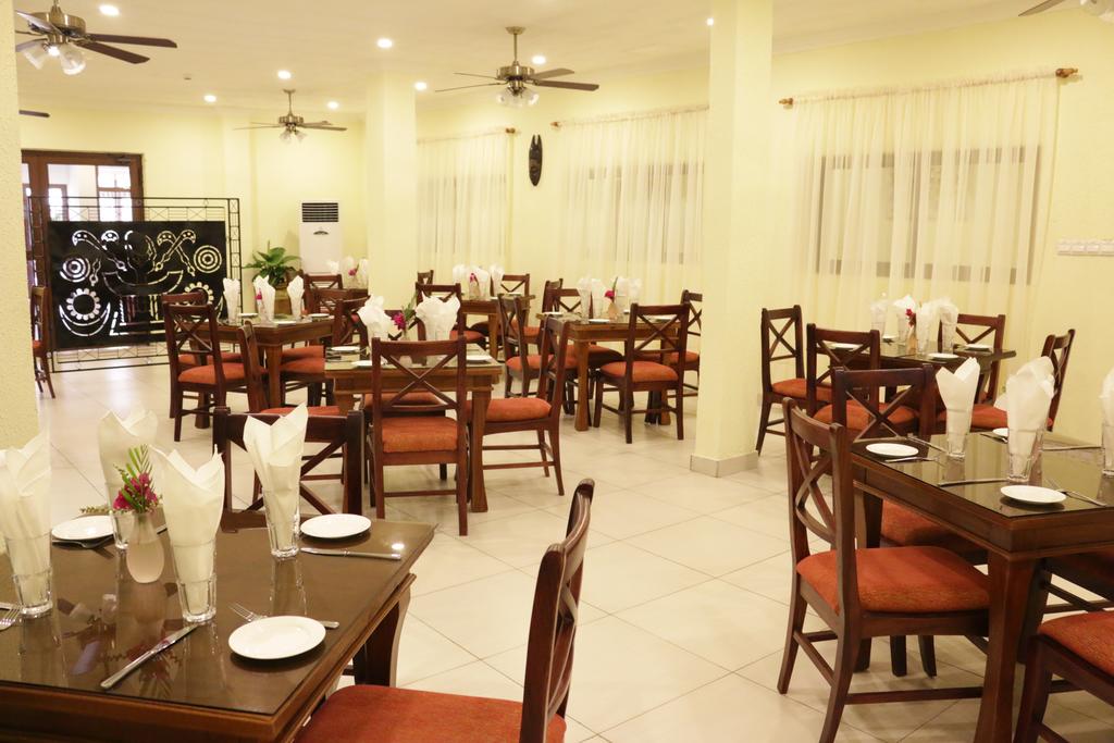 Coconut Grove Sakumono Hotel