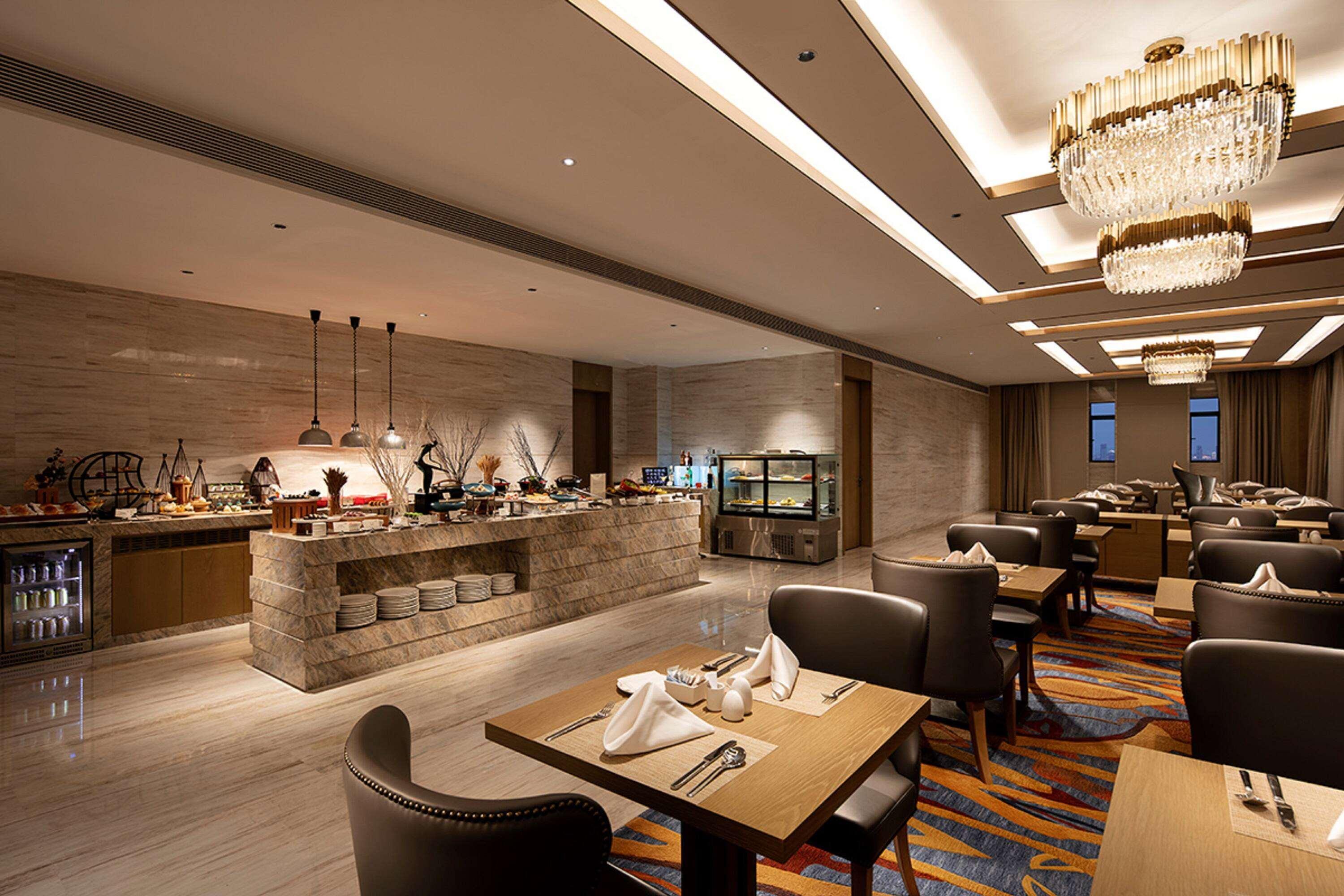 Howard Johnson by Wyndham Jimei Lake Plaza Xiamen