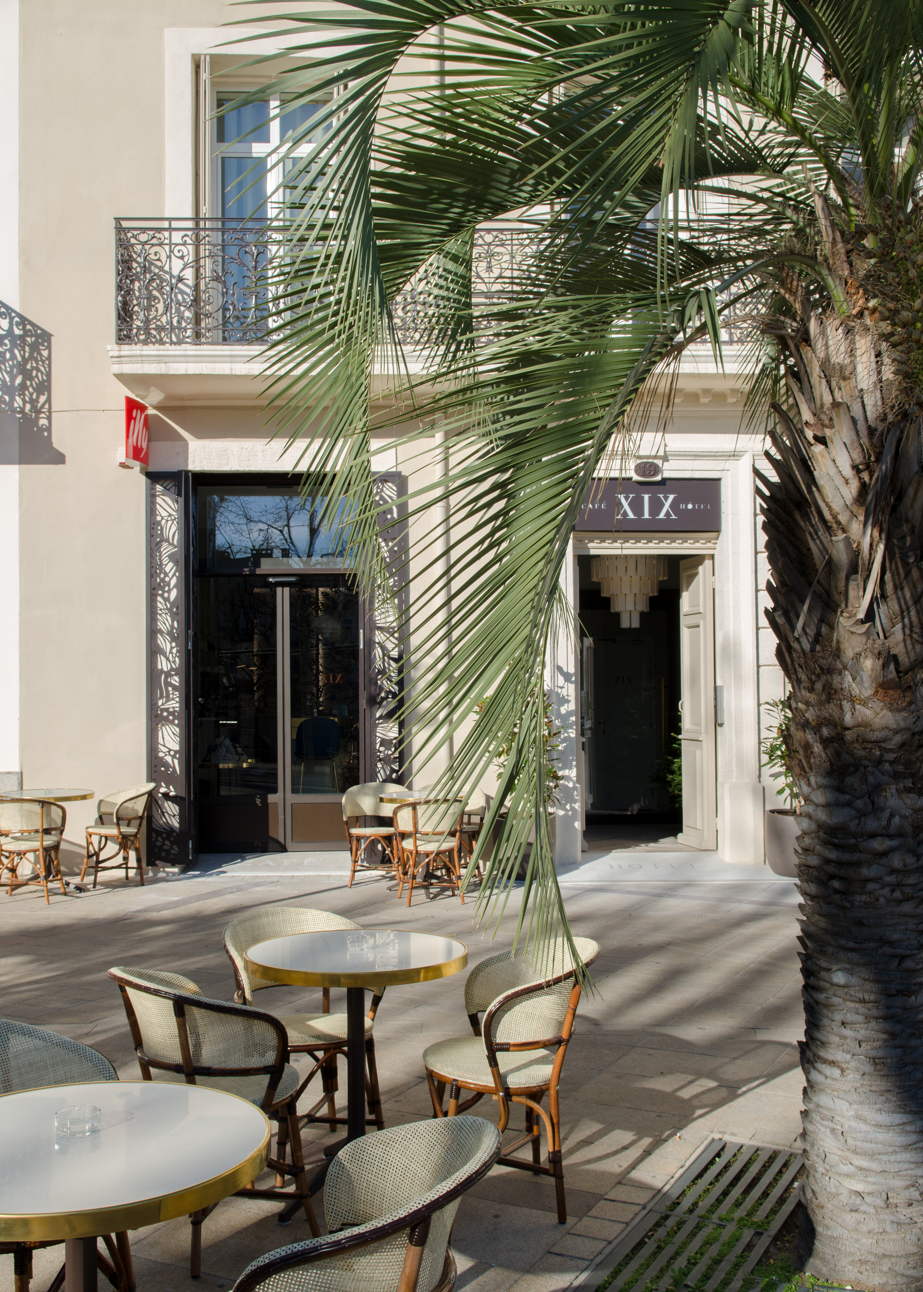 Hotel XIX