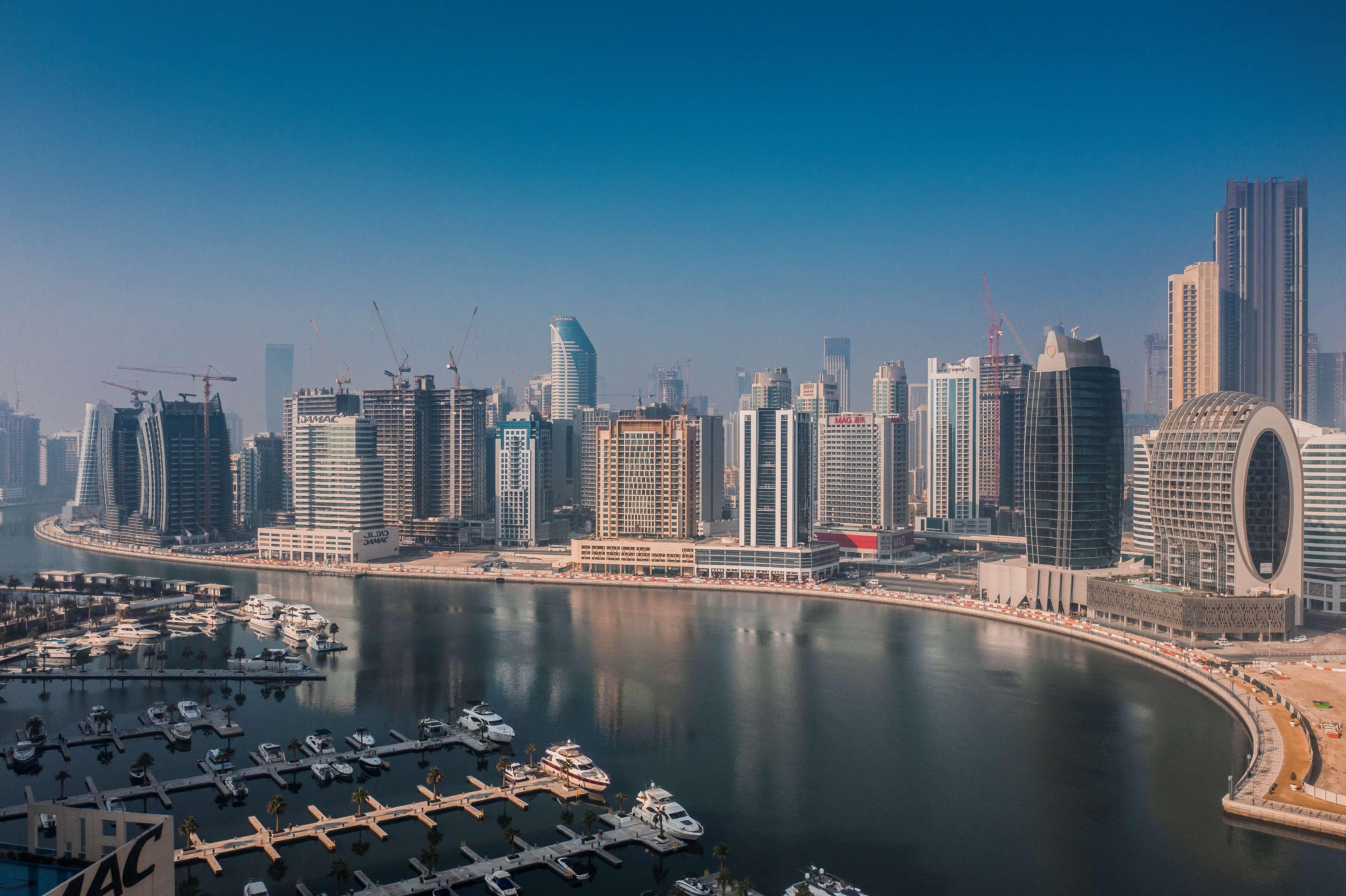 Radisson Blu Hotel, Dubai Canal View - фото