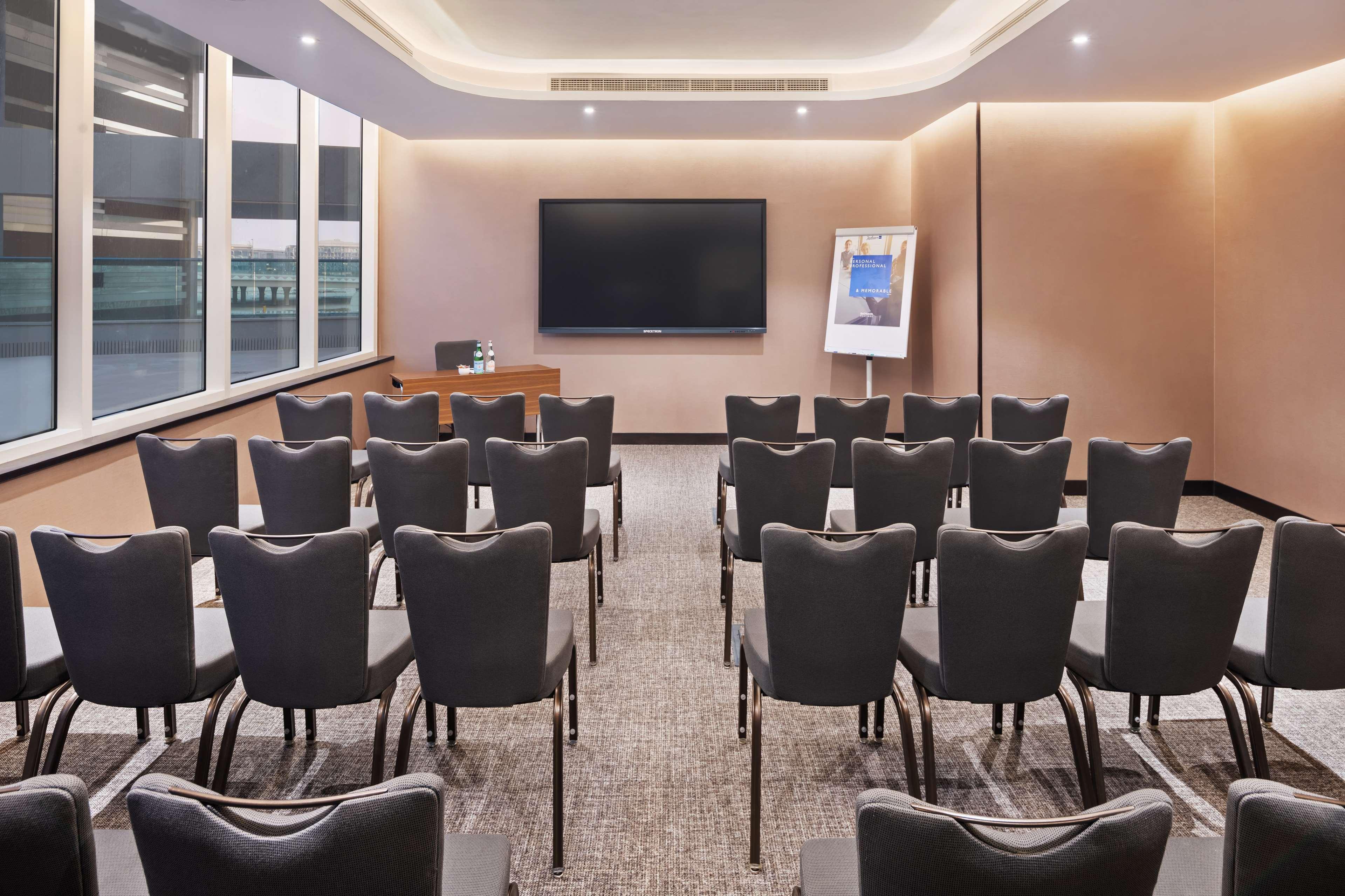 Radisson Blu Hotel, Dubai Canal View - nuotrauka