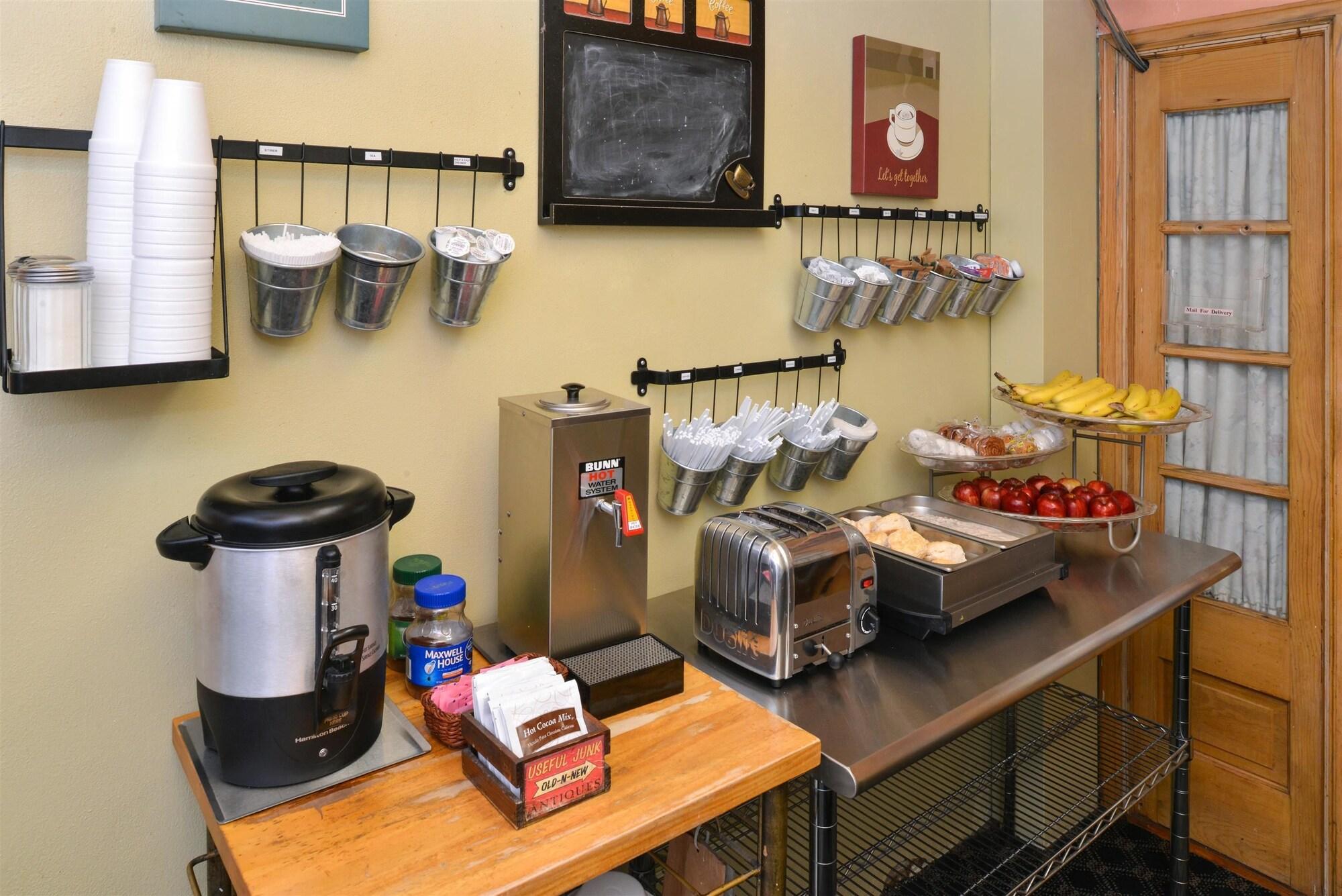 Americas Best Value Inn Mayflower