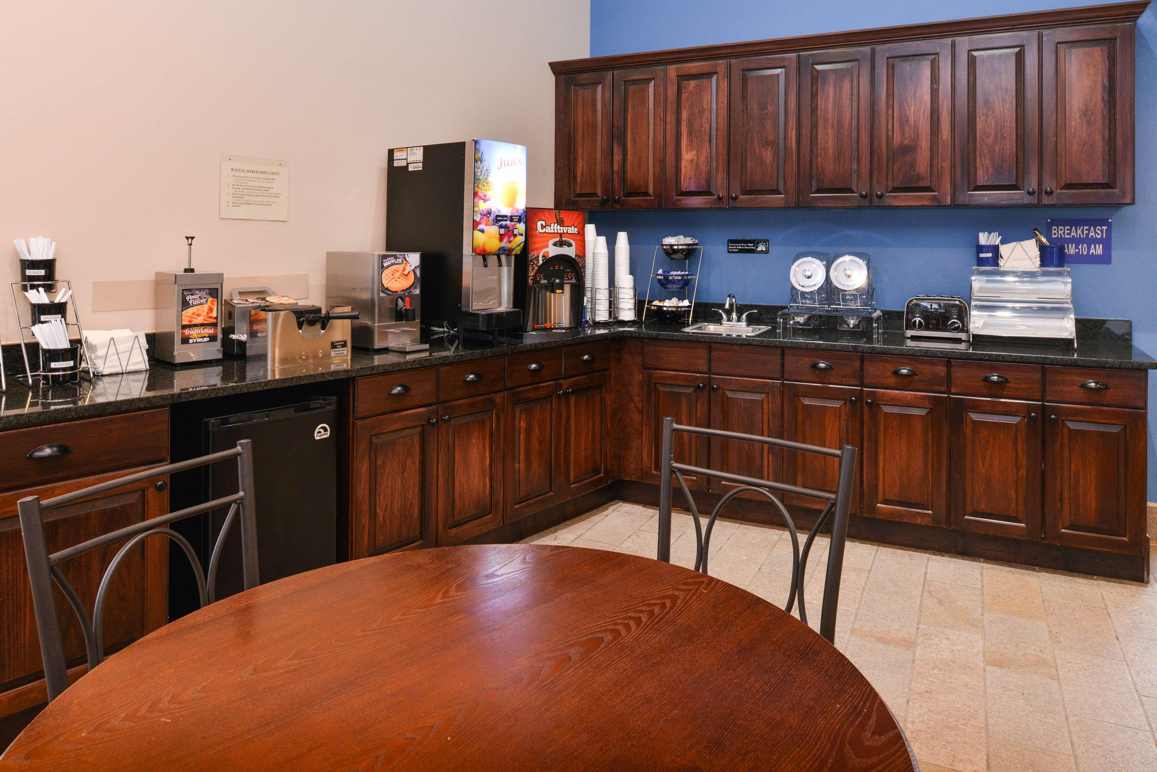 Americas Best Value Inn St. Clairsville/Wheeling