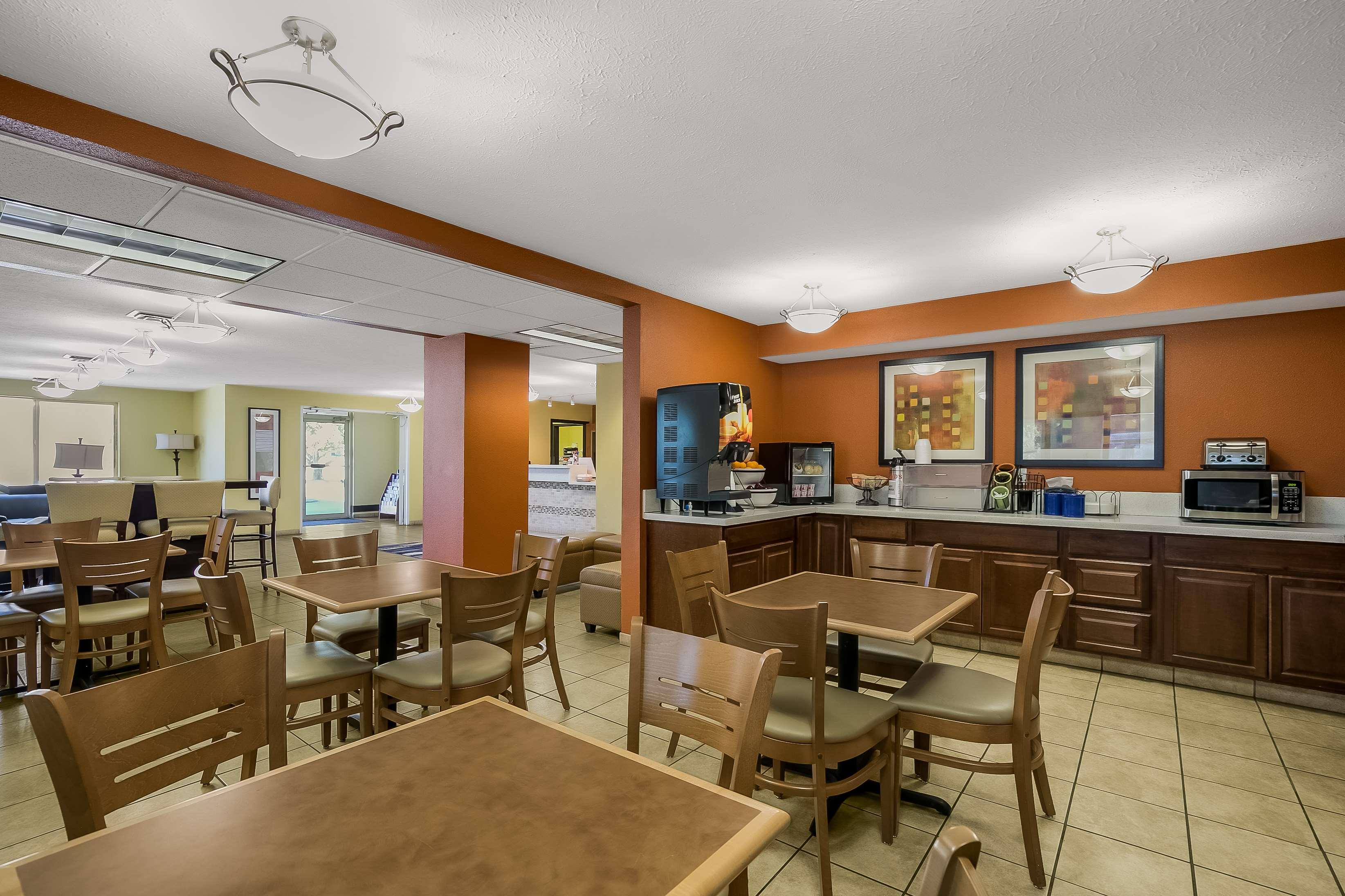 Americas Best Value Sandman Inn