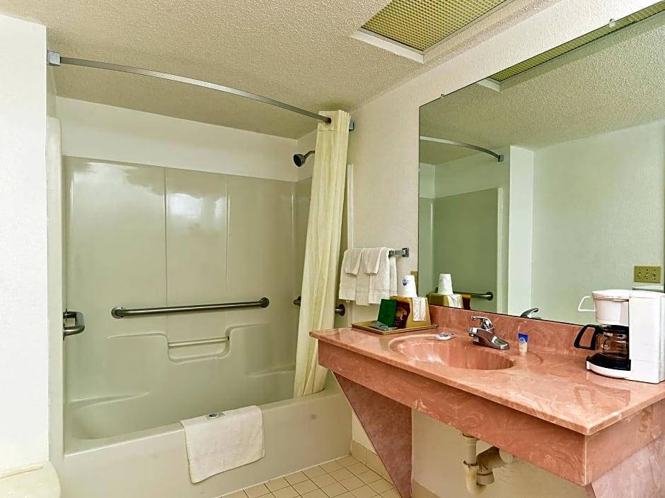 Quality Inn Lake Park