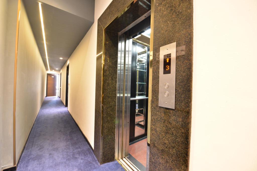 Hanoi Emerald Waters Hotel Trendy