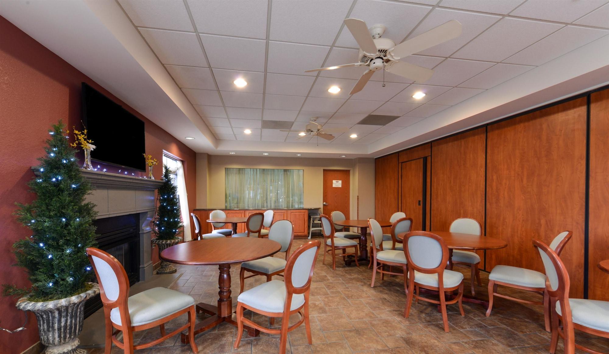 Country Hearth Inn Suites Edwardsville St Louis