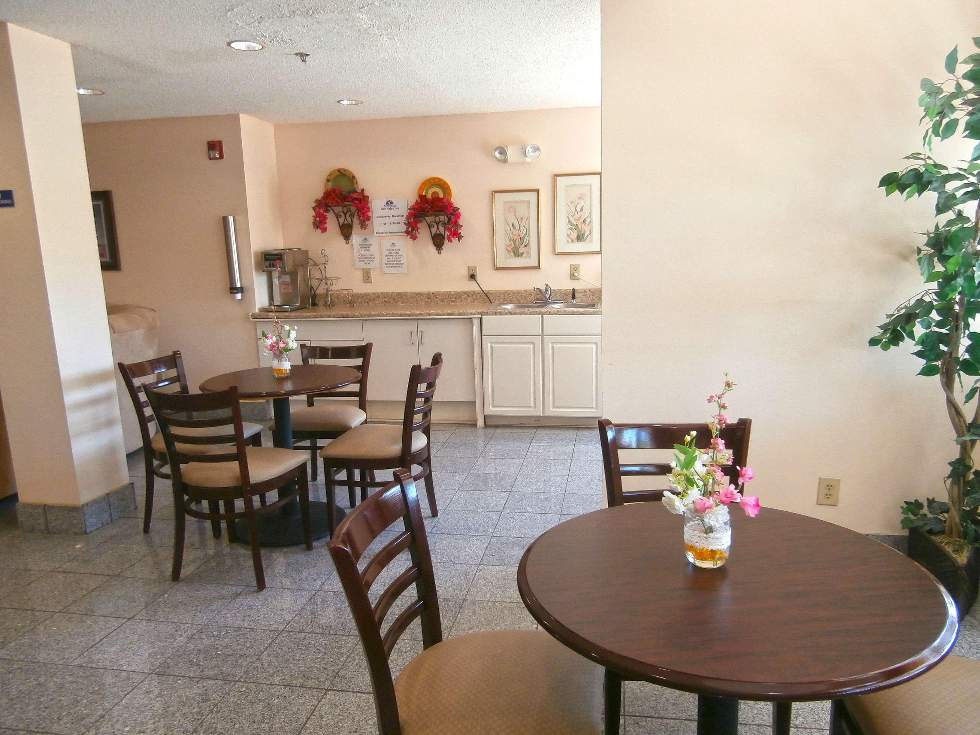 Americas Best Value Inn And Suites Mcdonough