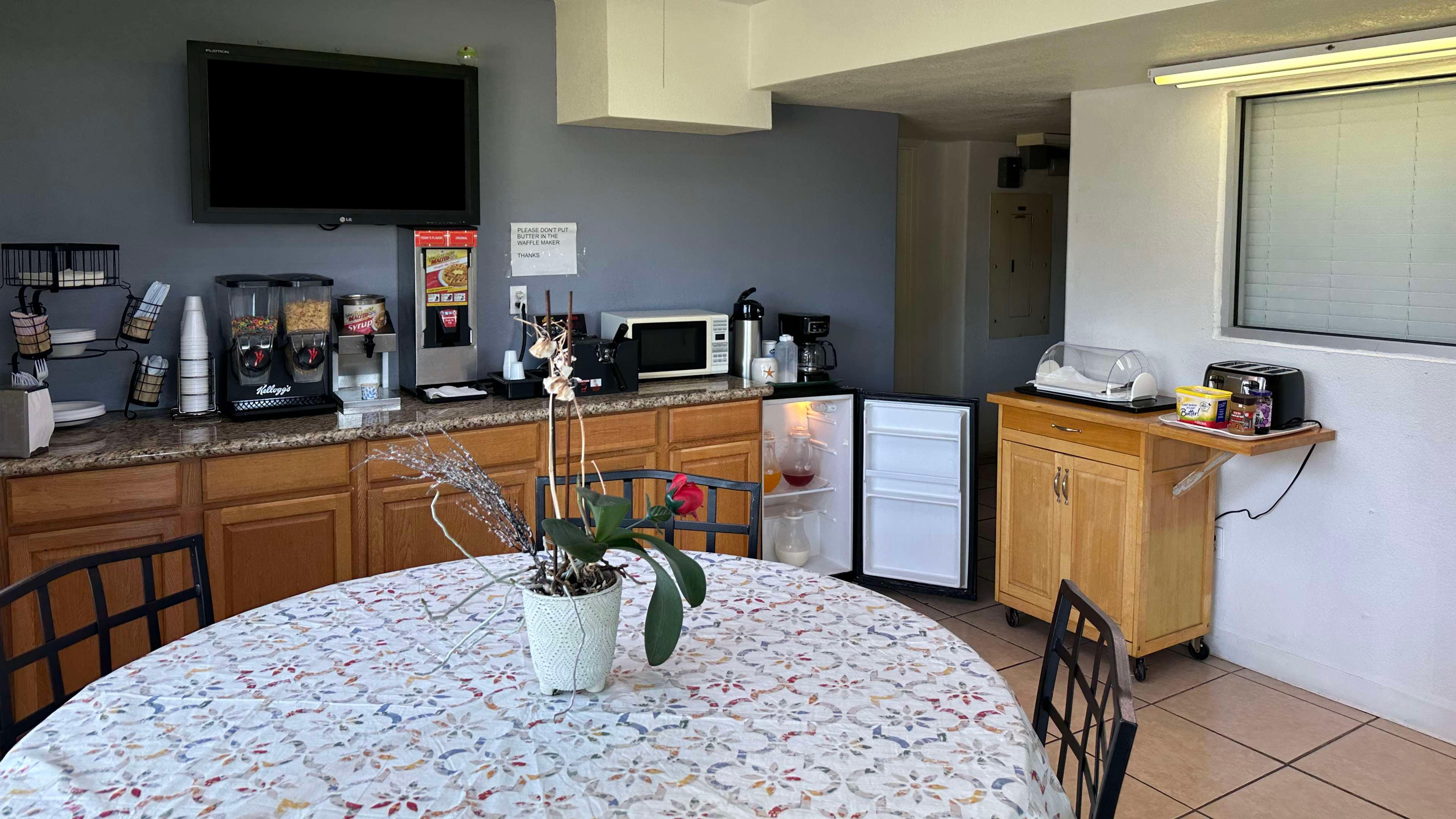 Americas Best Value Inn&Suites-Groves/Port Arthur