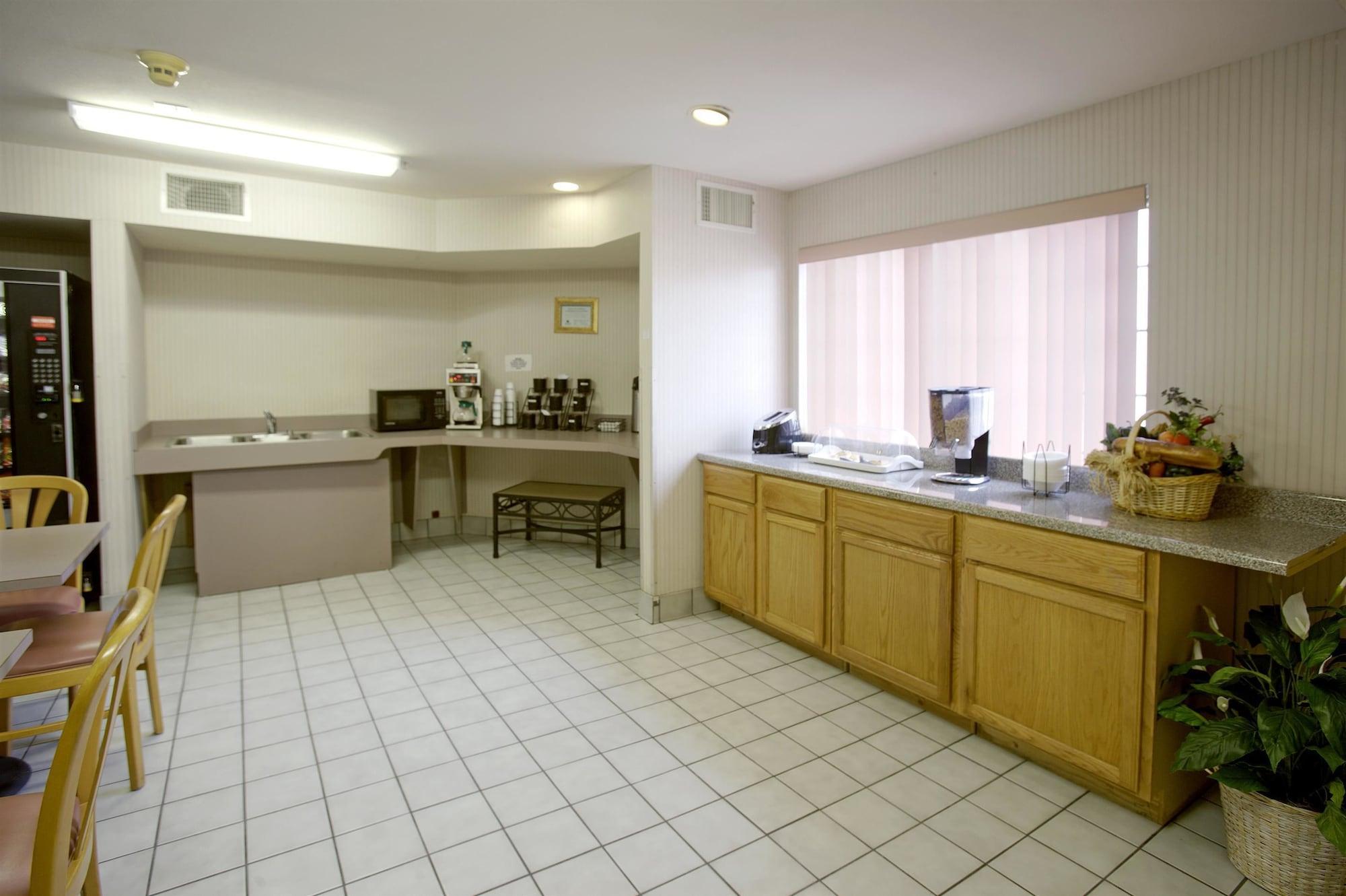 Americas Best Value Inn-Addison-Dallas