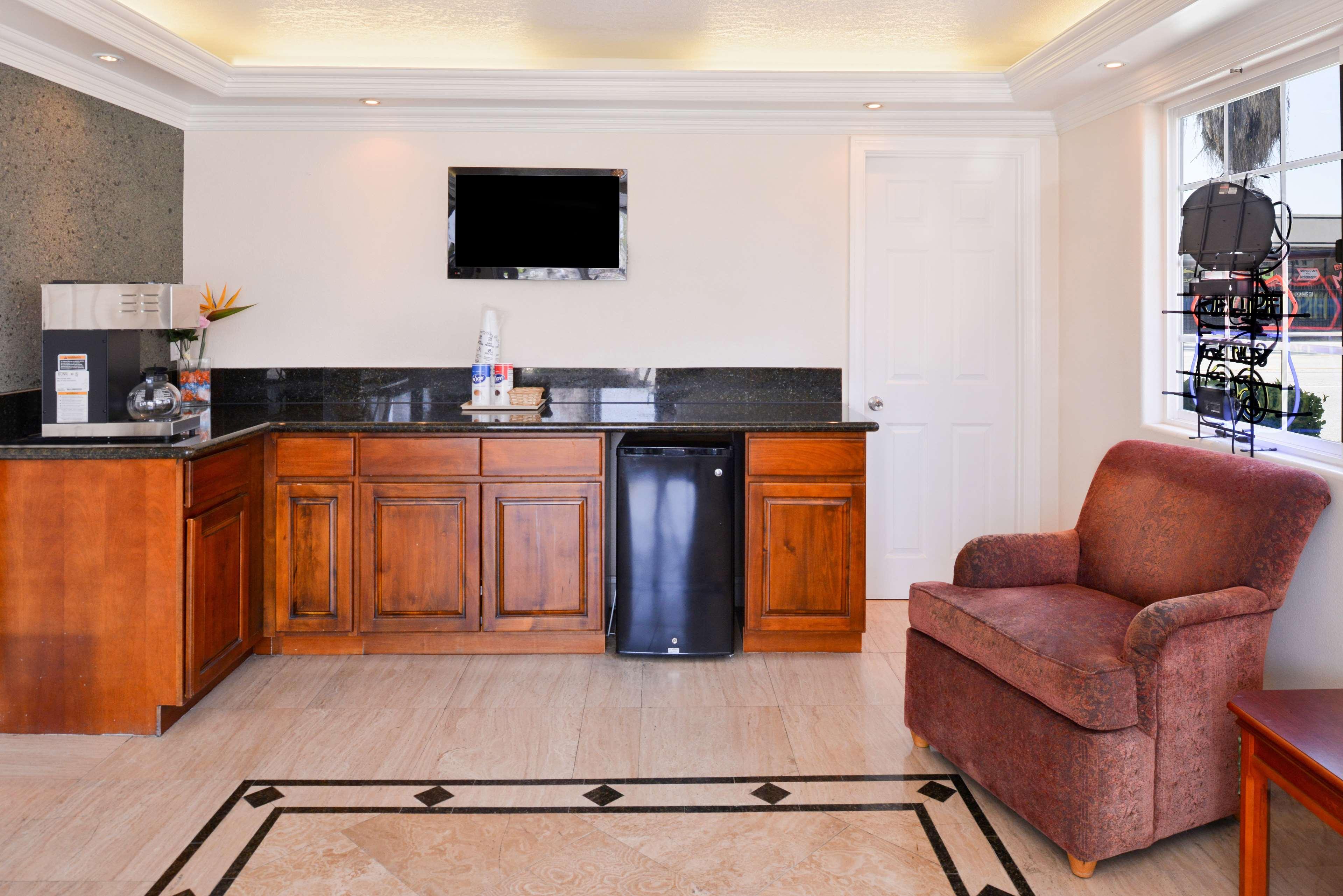 Americas Best Value Inn And Suites San Bernardino