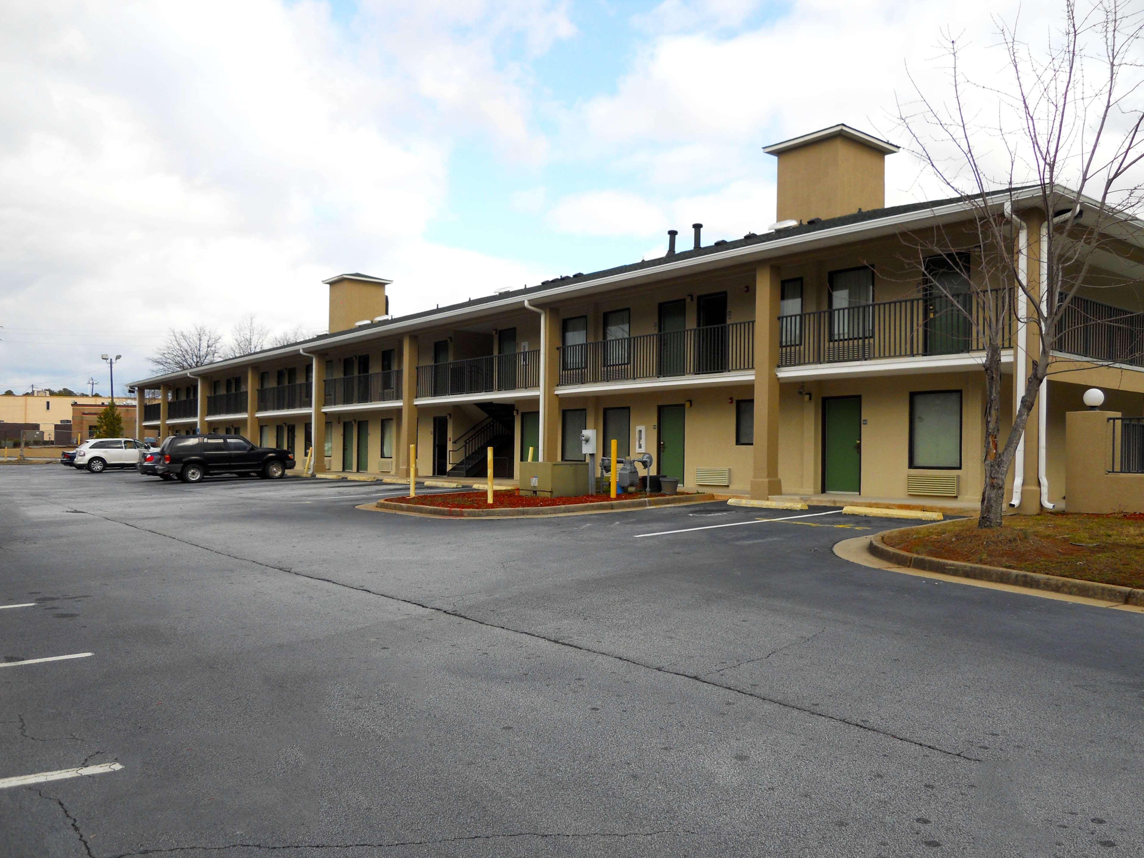 Americas Best Inn Decatur
