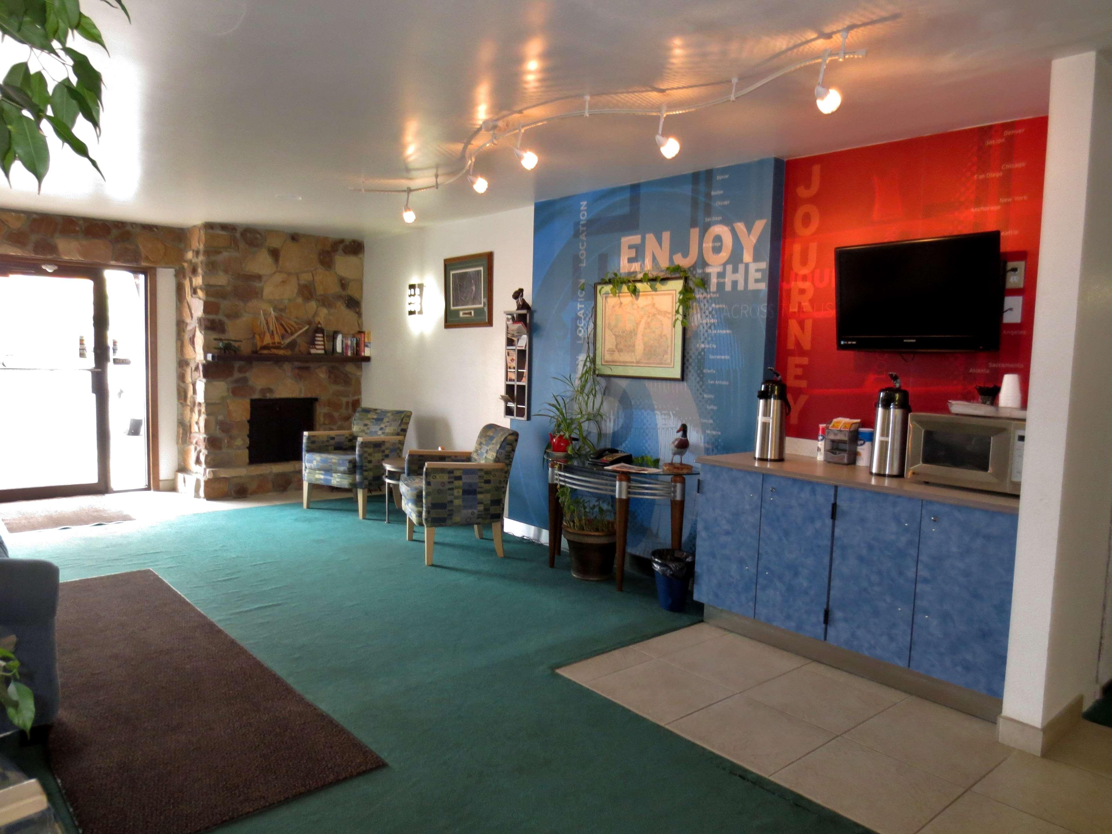 Country Hearth Inn Iron Mountain