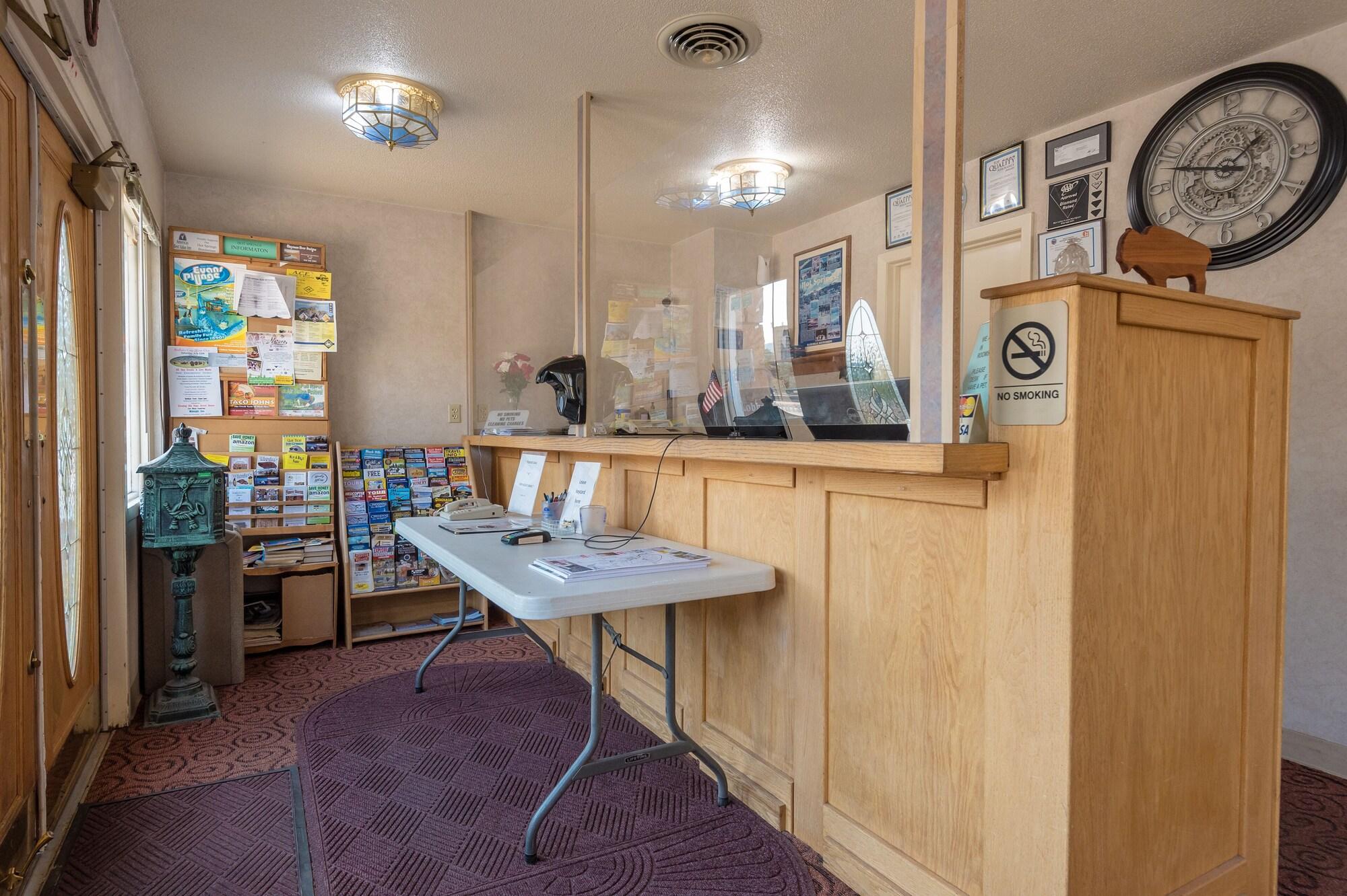 Americas Best Value Inn By The River Hot Springs