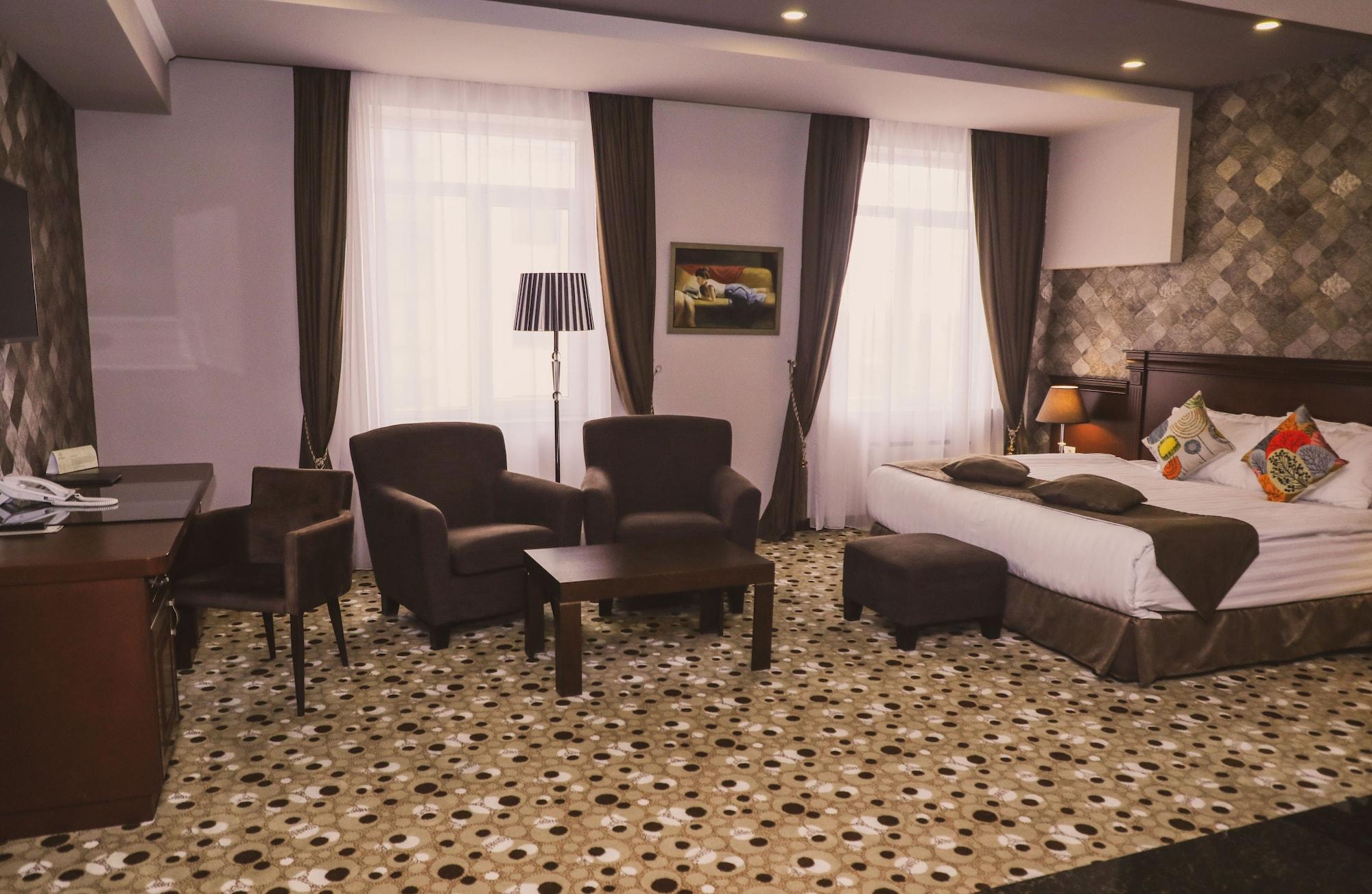 Central Hotel