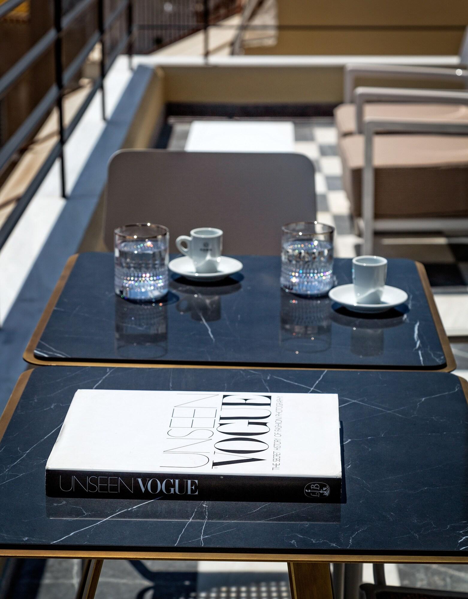 Athenian Foss by null