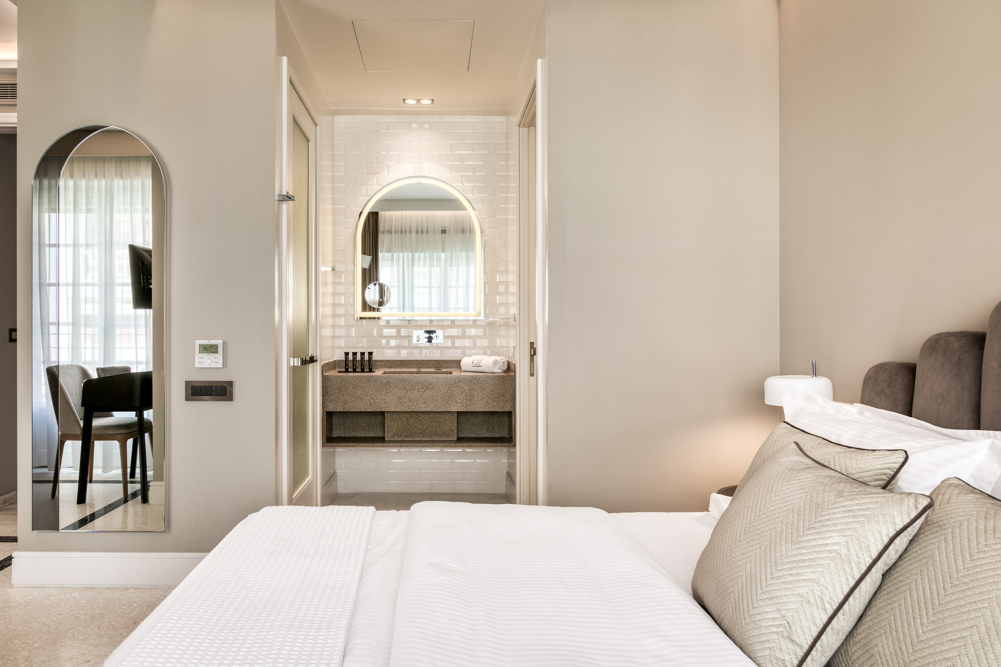 Athenian Foss by null