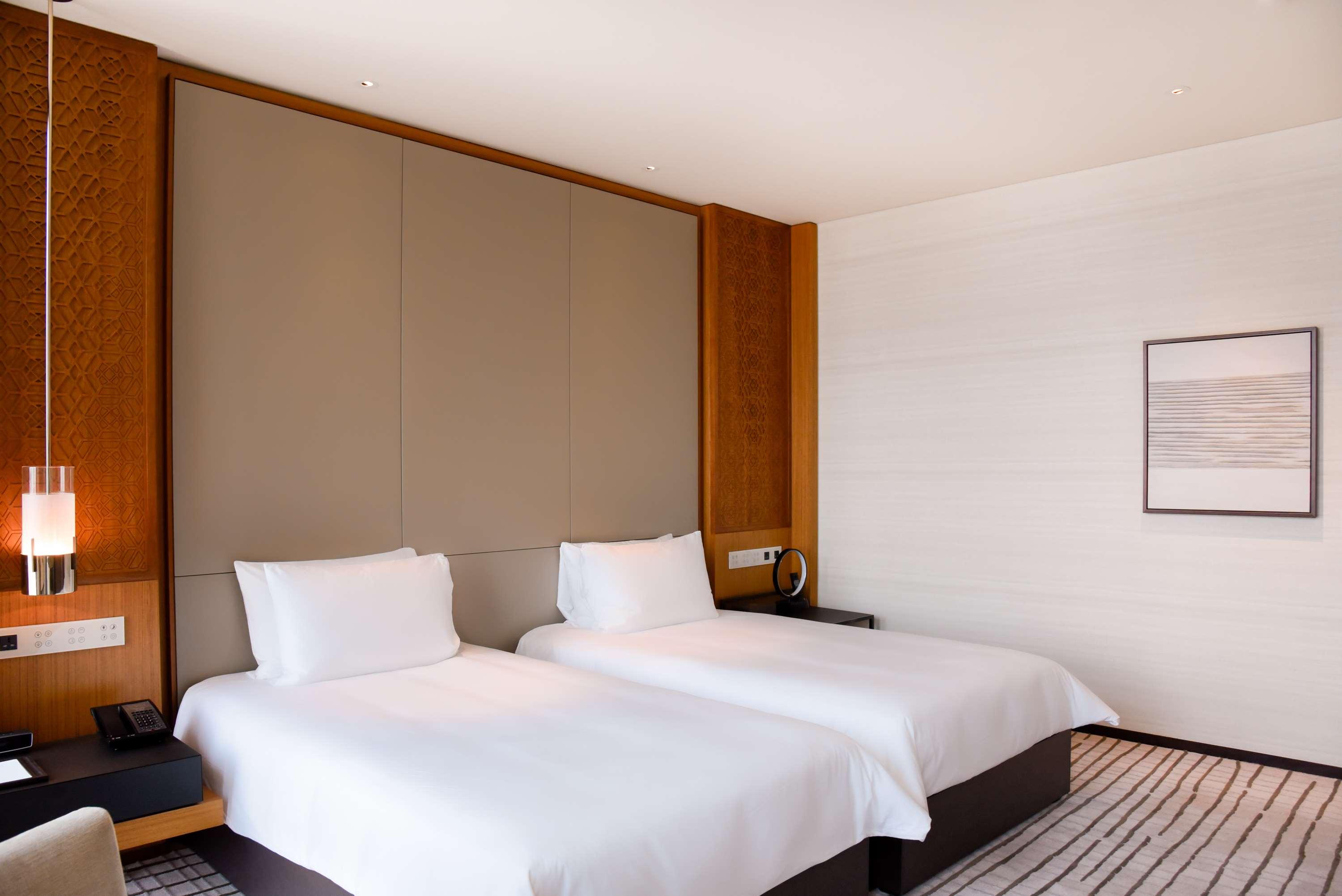 Park Hyatt Doha Room Type - Twin Room with City View Park Hyatt Doha Room Type - Twin Room with City View