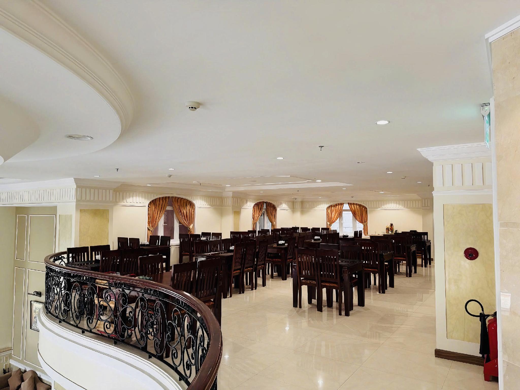 Iris Dalat Hotel