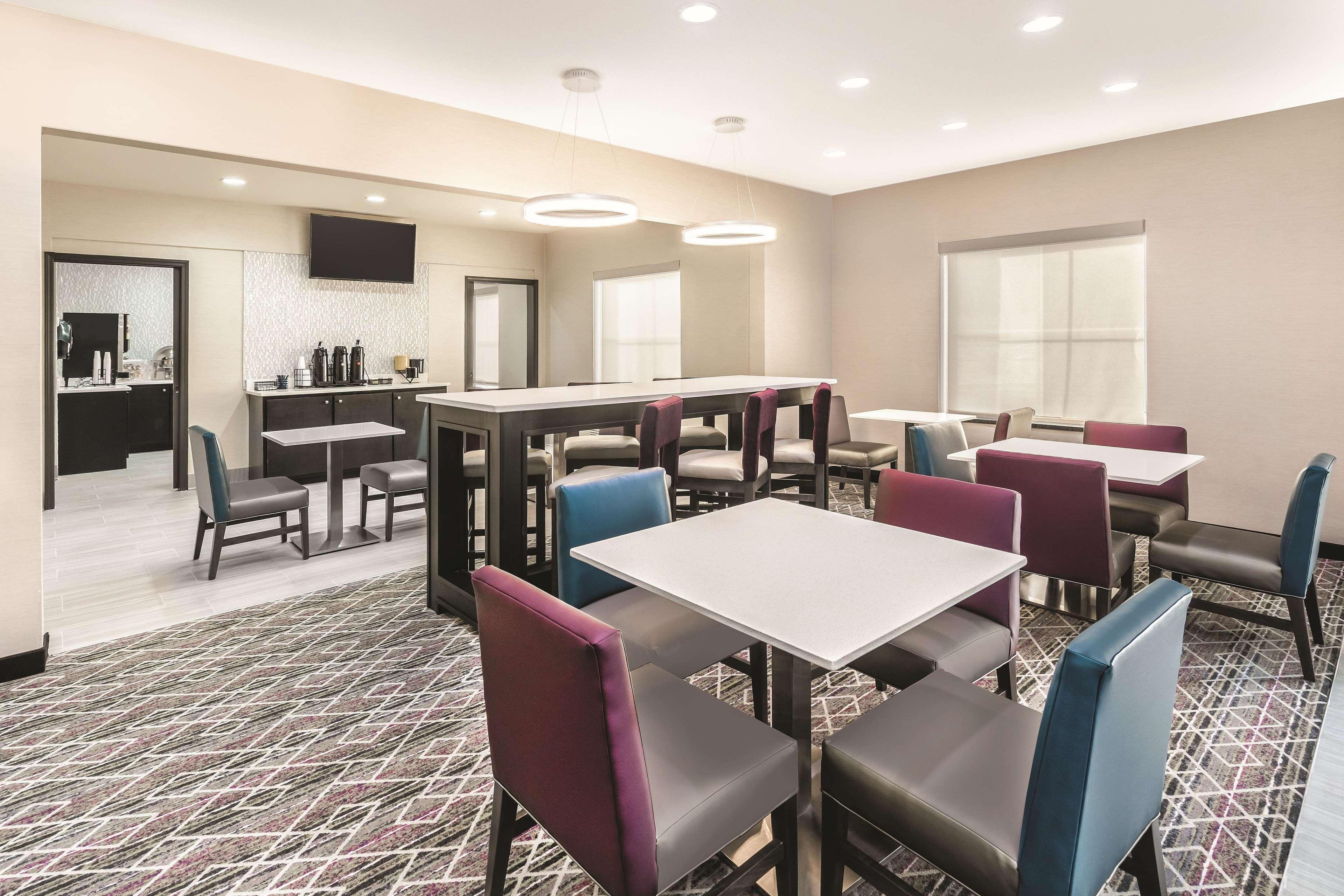 La Quinta Inn Suites By Wyndham Rome