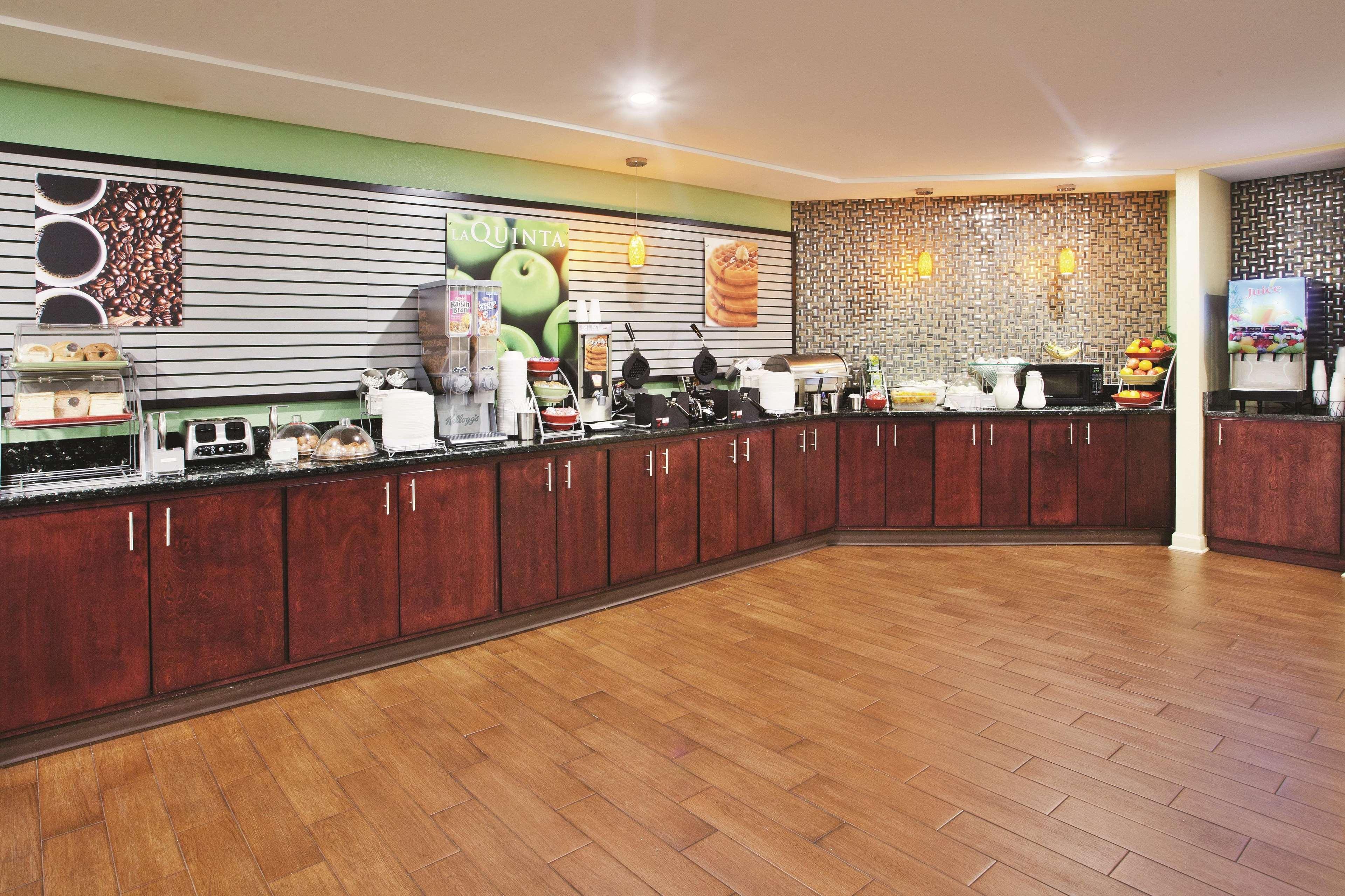 La Quinta Inn Suites By Wyndham Florence