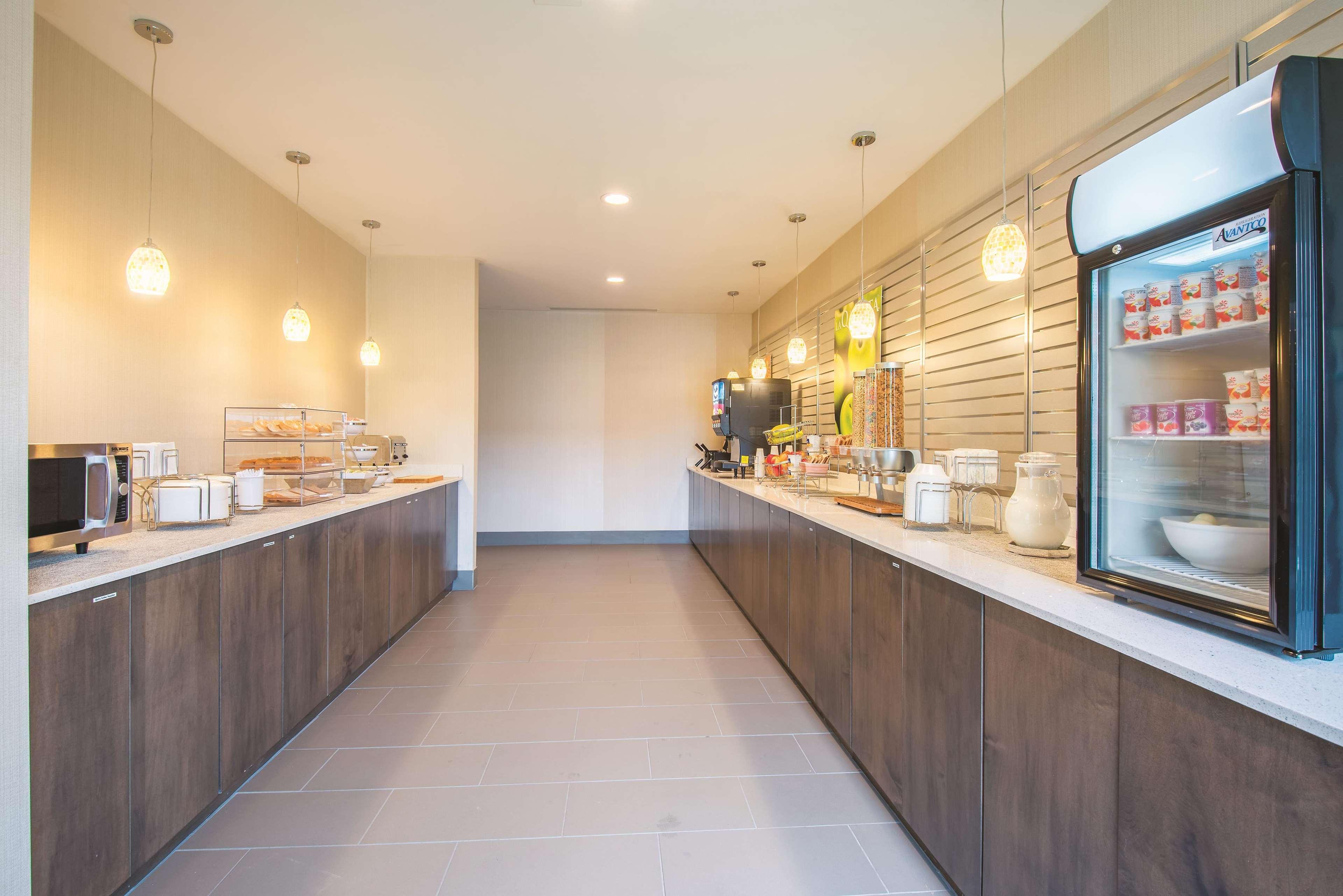 La Quinta Inn Suites By Wyndham York
