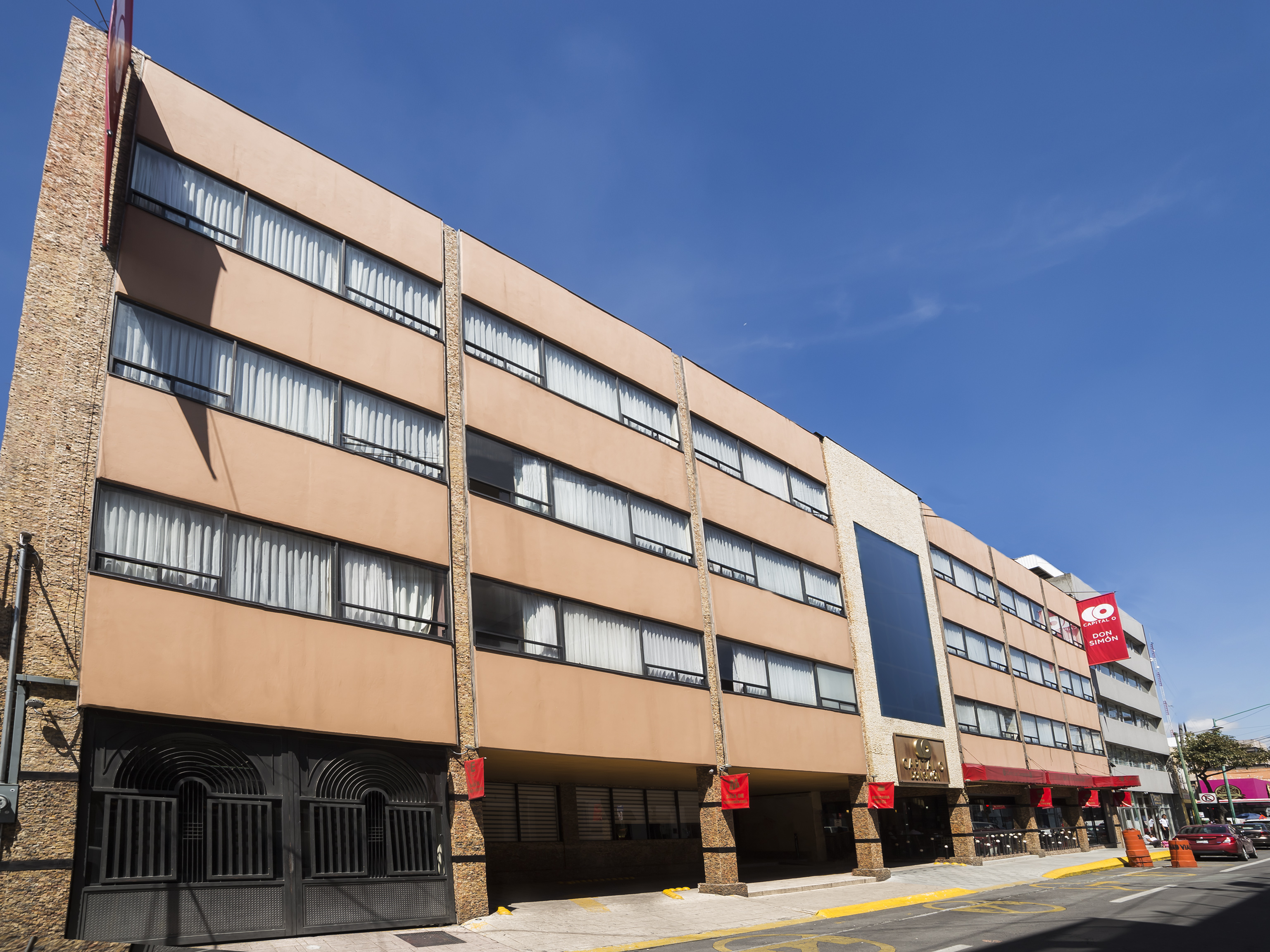 Hotel Don Simón by null