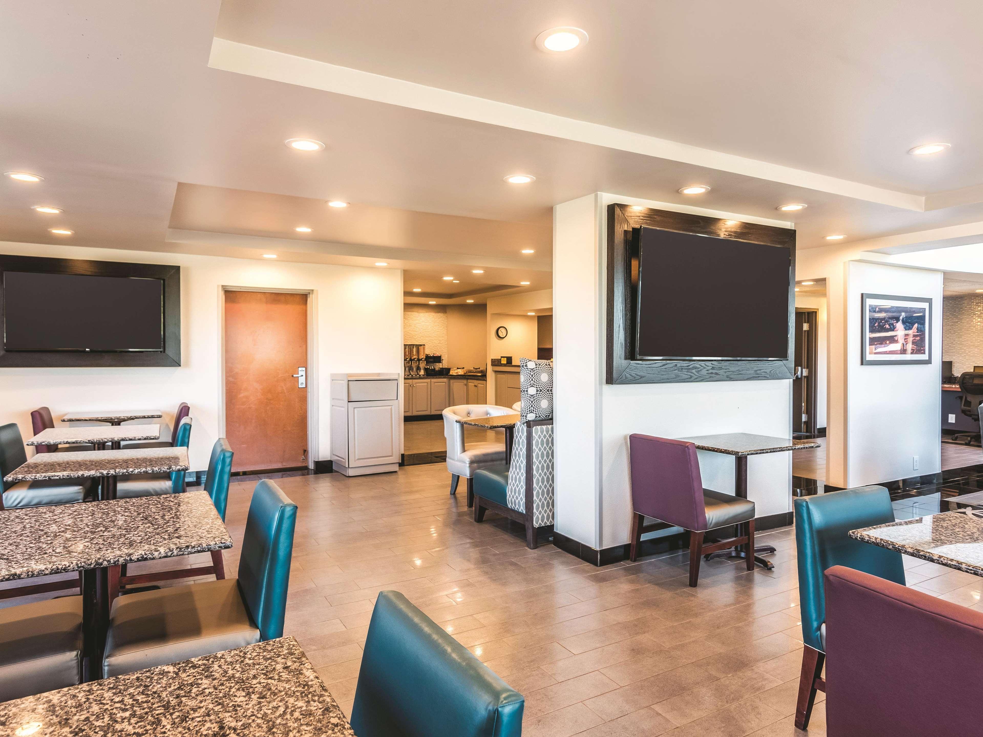La Quinta Inn Suites Colorado Springs North