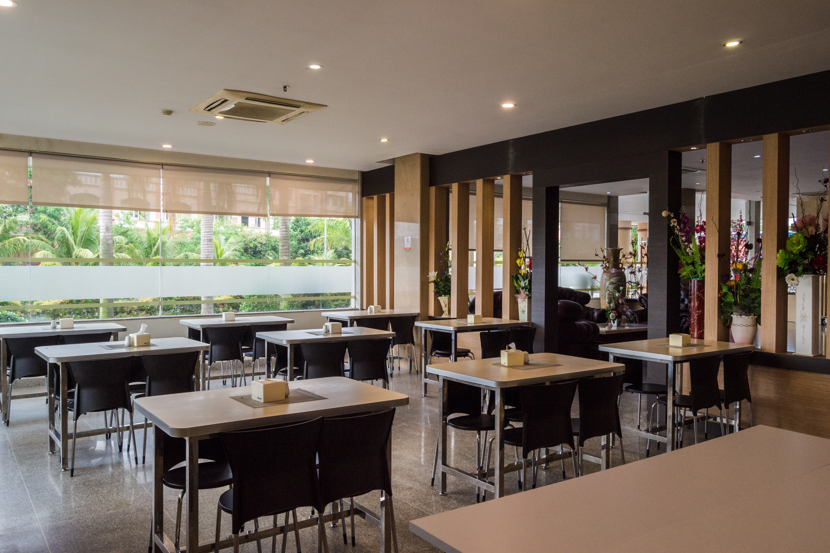 Aviari Hotel