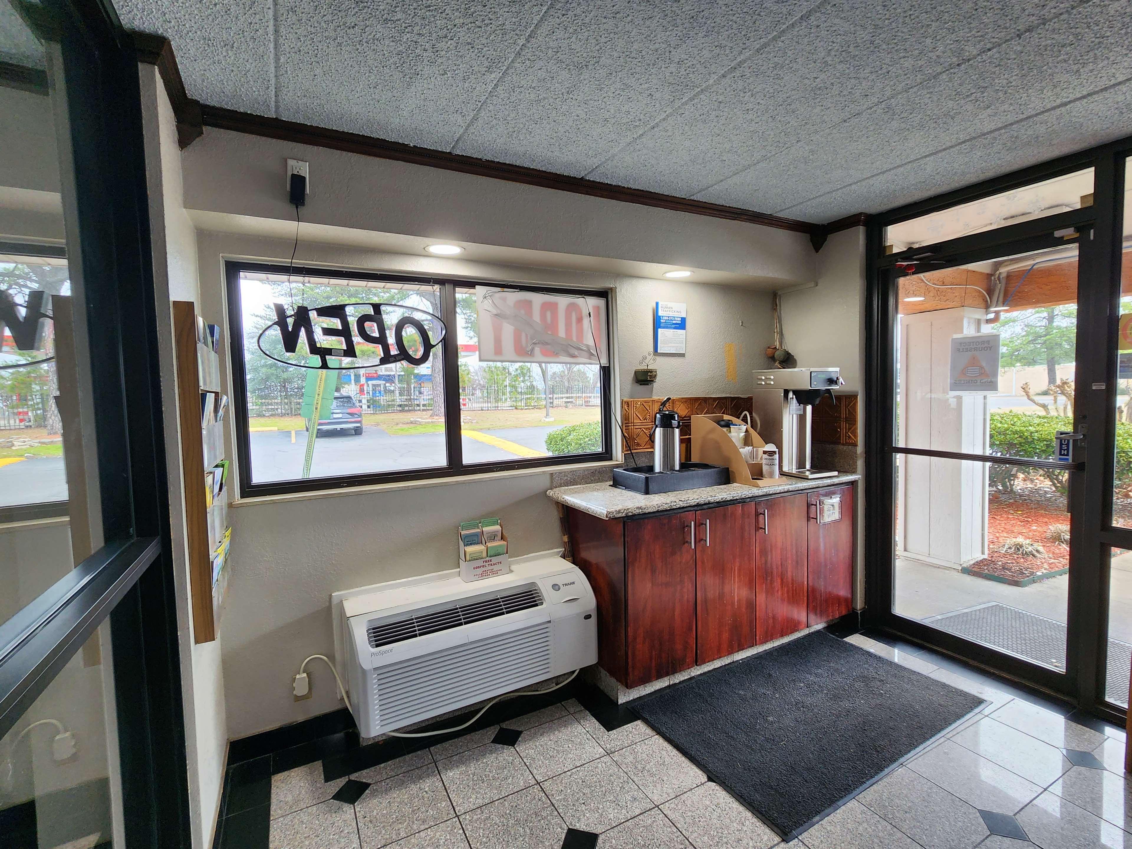 Americas Best Value Inn And Suites Little Rock