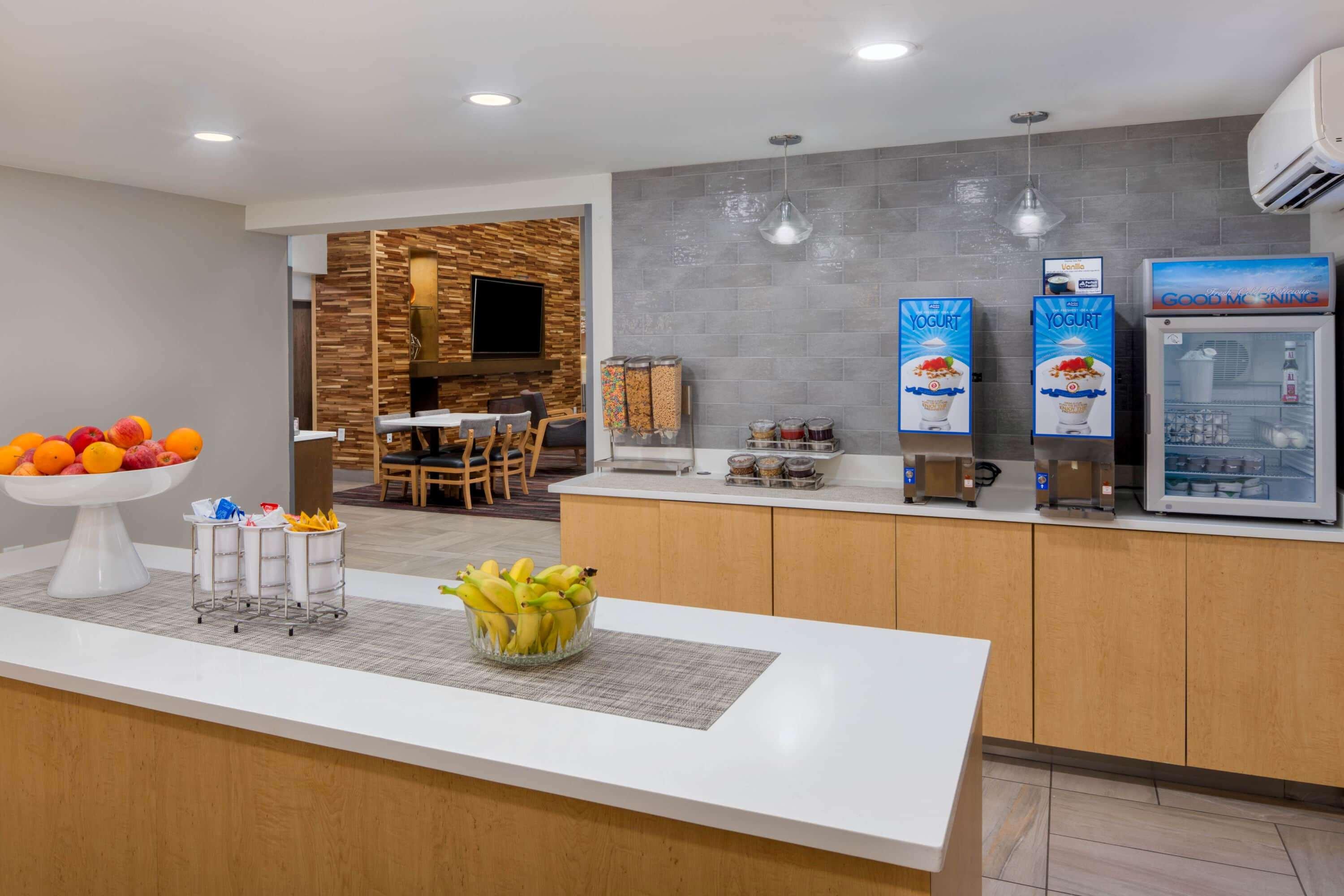 La Quinta Inn Suites By Wyndham Perry