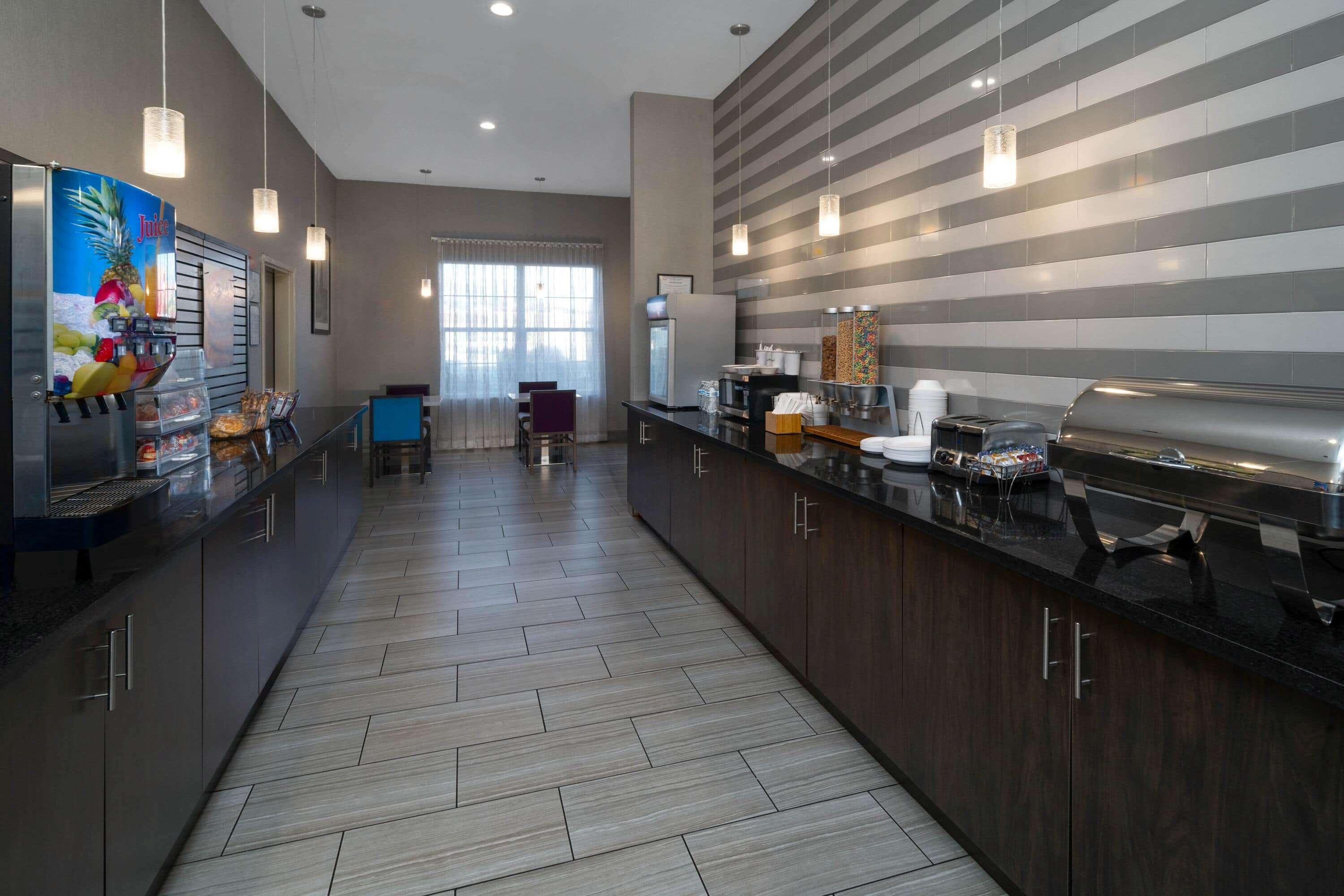 La Quinta Inn & Suites By Wyndham Forsyth