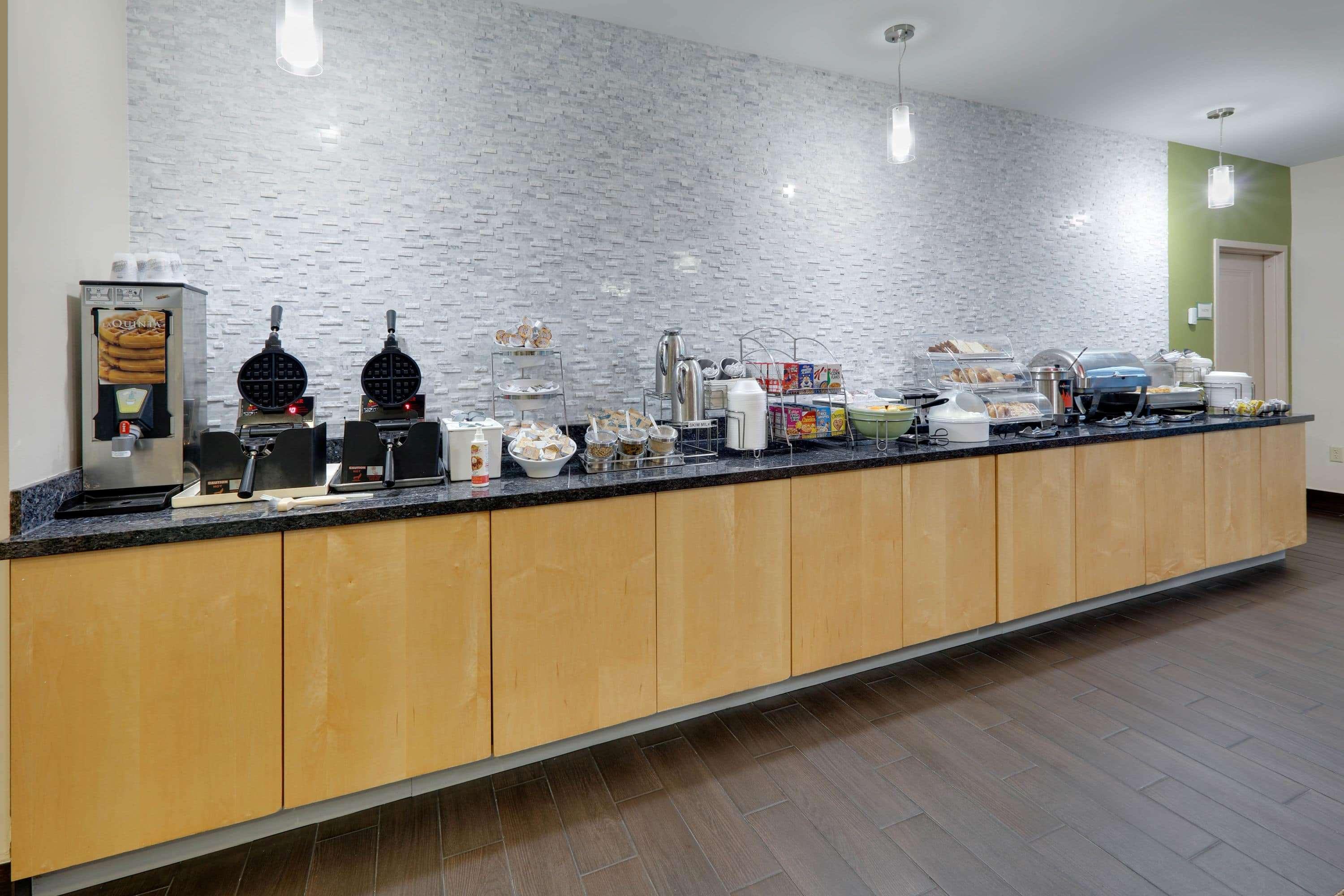 La Quinta Inn & Suites By Wyndham Starkville
