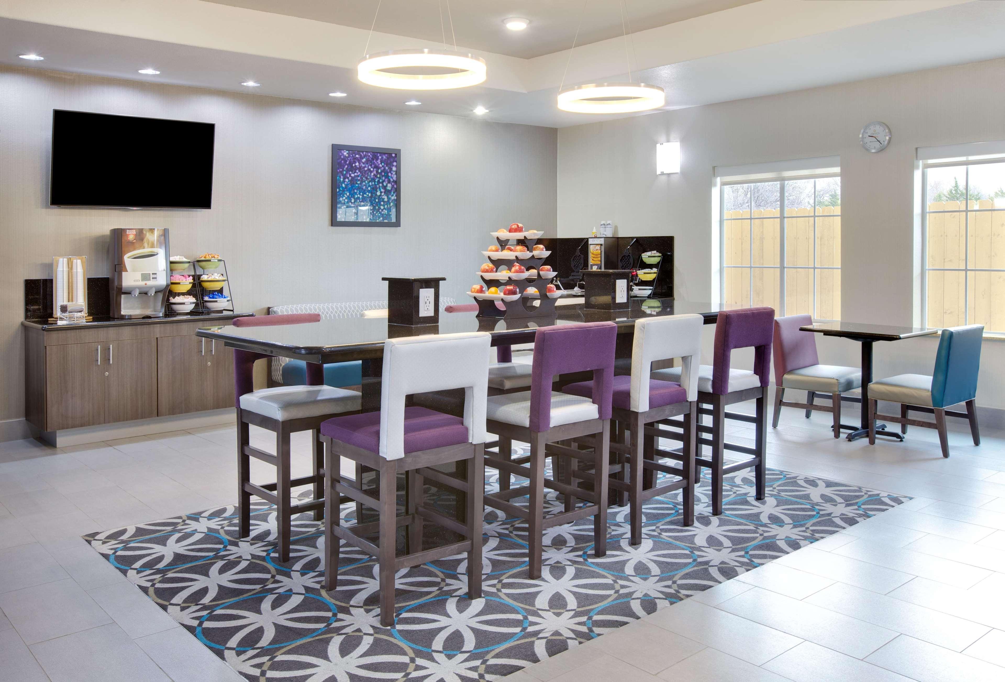 La Quinta Inn & Suites By Wyndham Corsicana