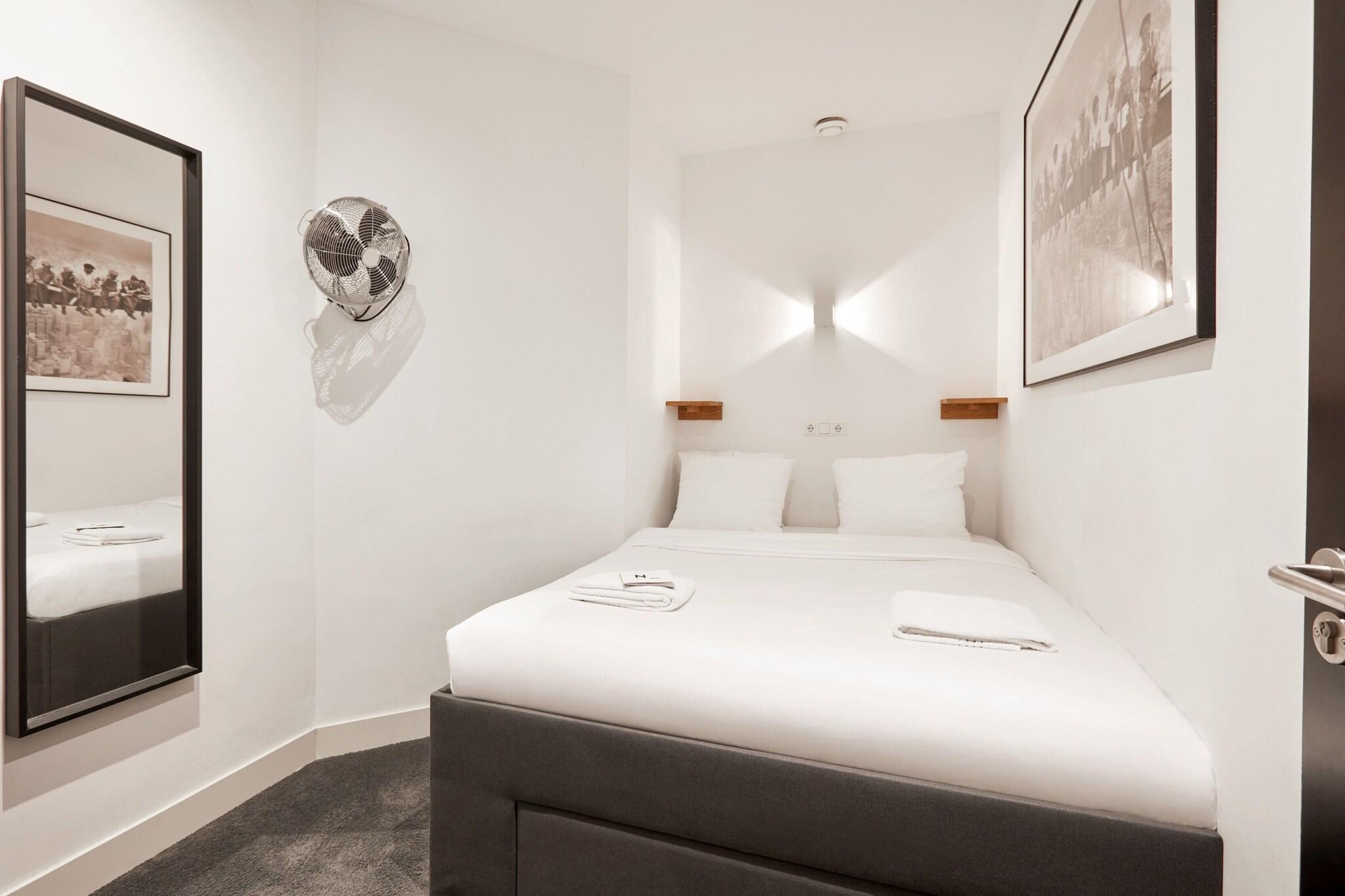 Hotel Not Hotel by null