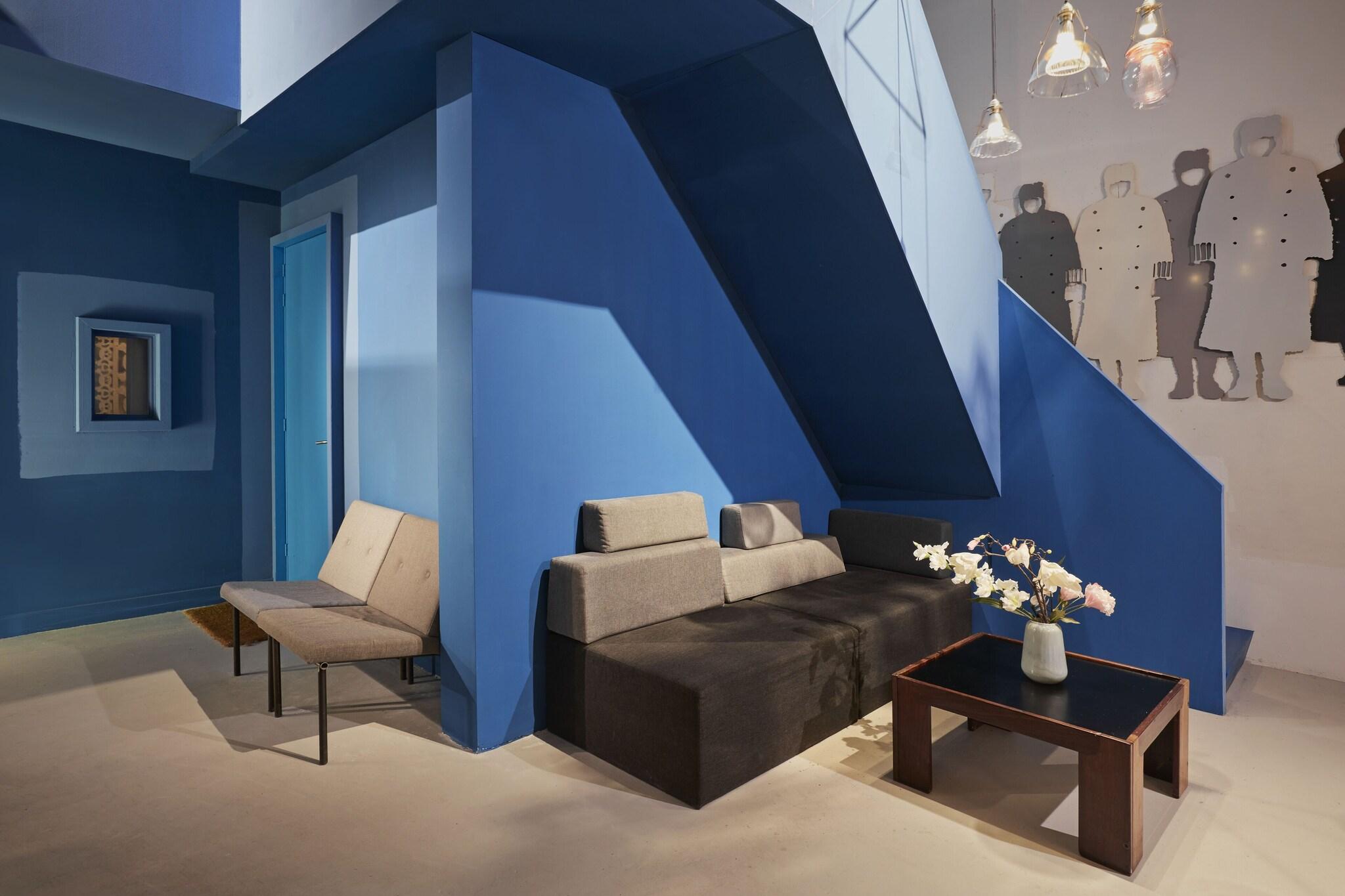 Hotel Not Hotel by null