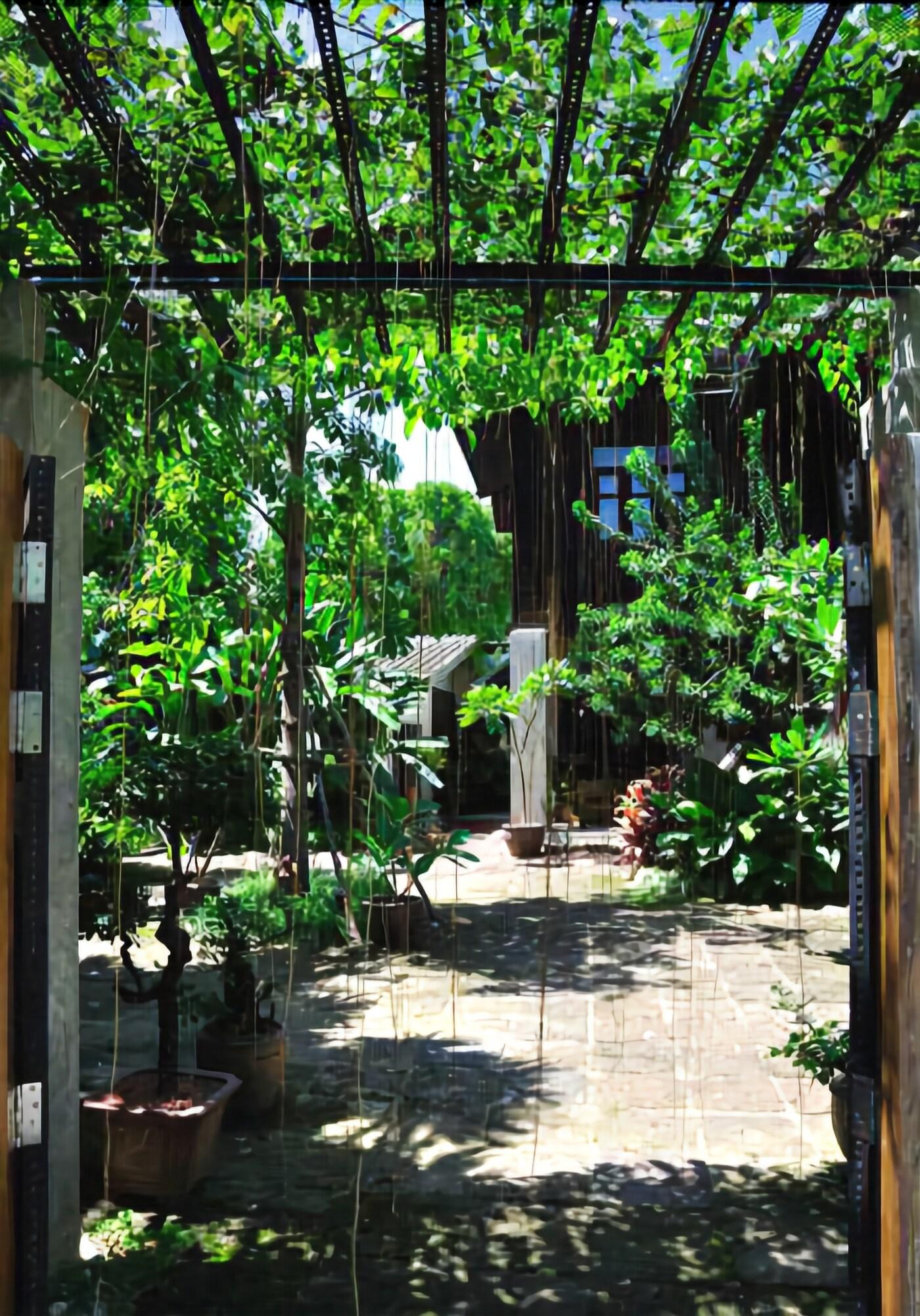 Baan Hanibah by null