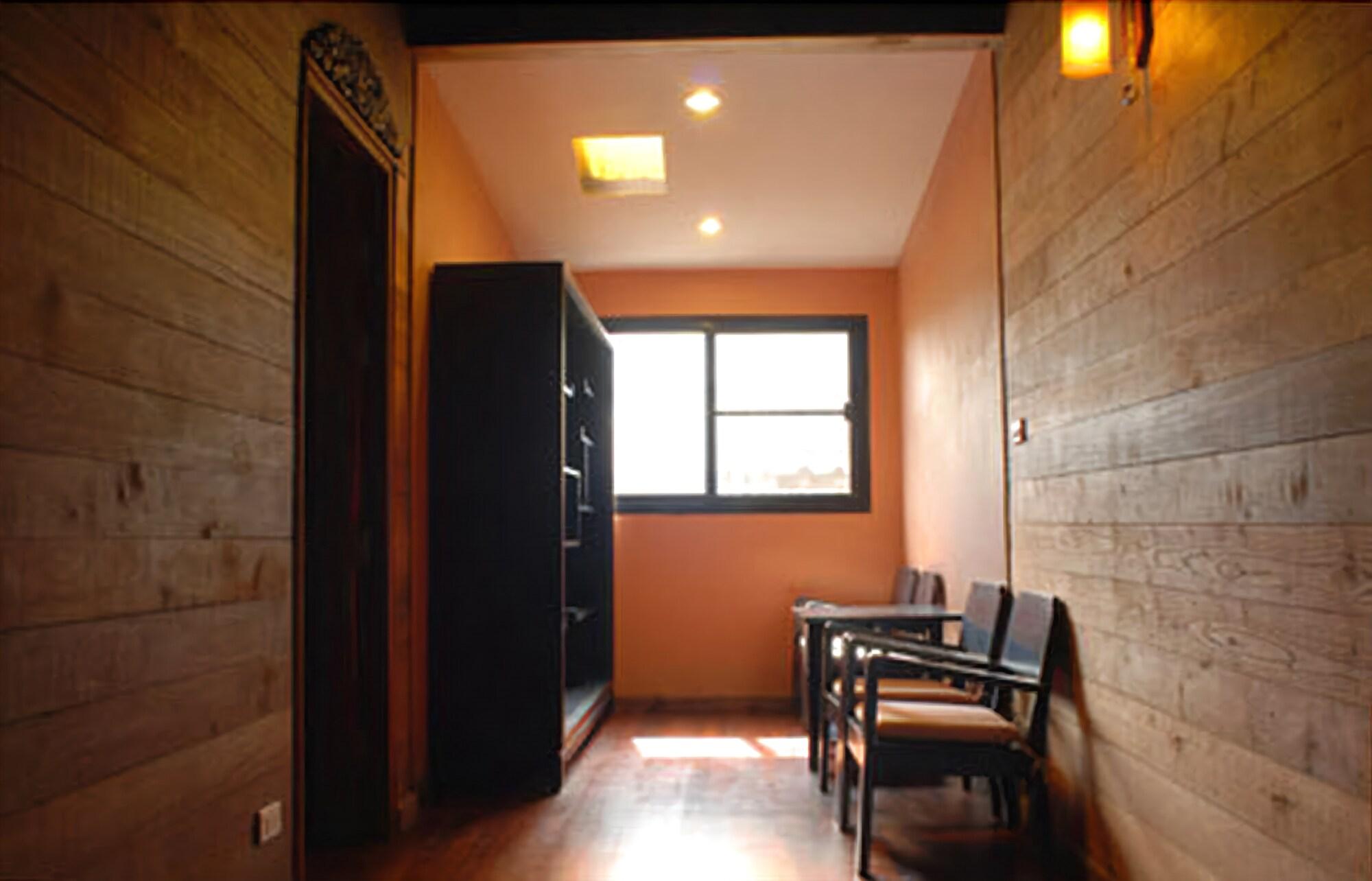 Baan Hanibah by null